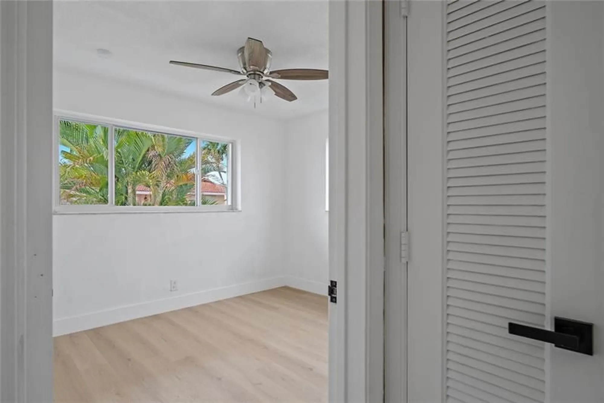 Property Slideshow image 21 of 34 | 4510 nw 49th dr, Tamarac, FL, 33319