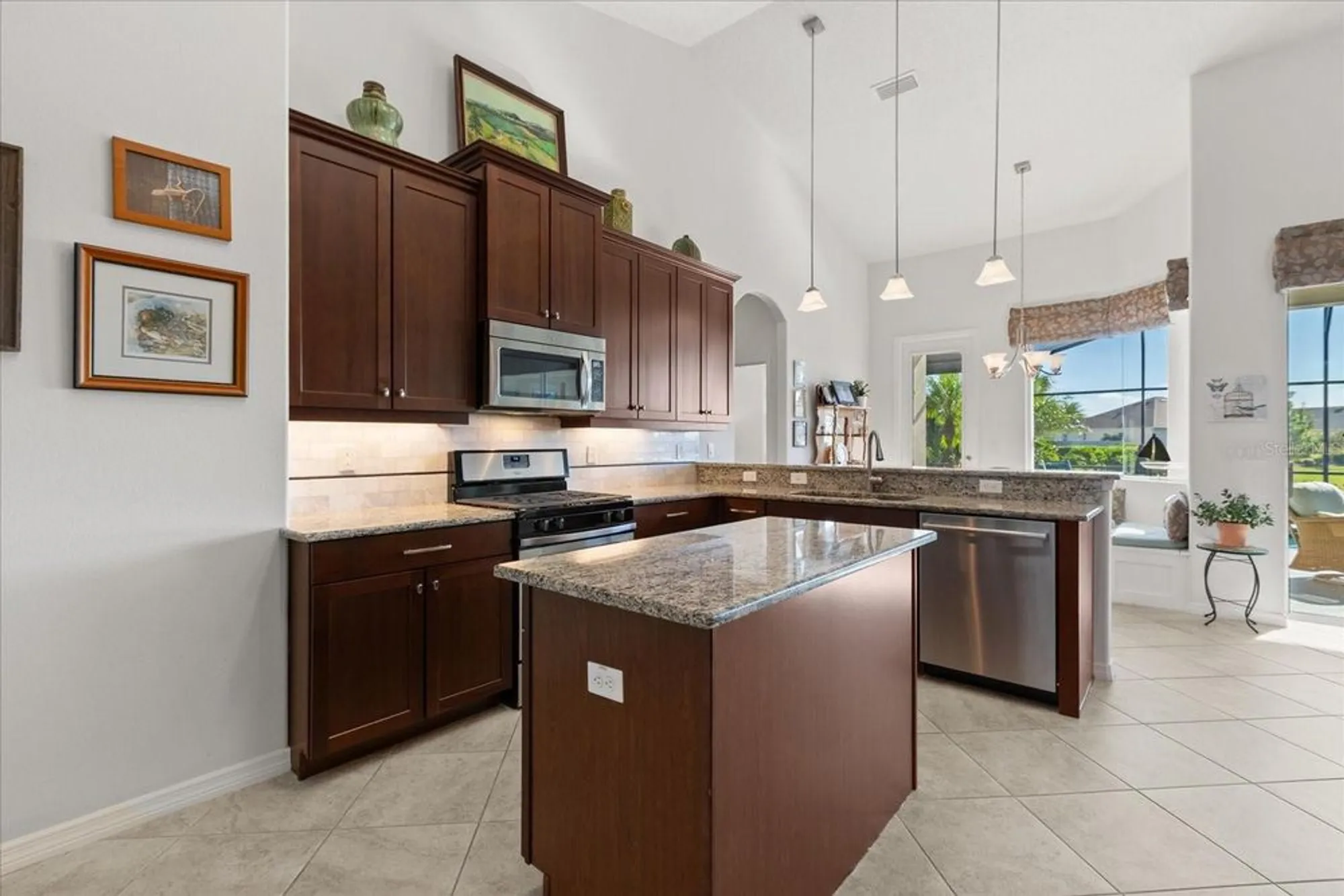 Property Slideshow image 7 of 31 | 8788 bridgeport bay cir, Mount Dora, FL, 32757