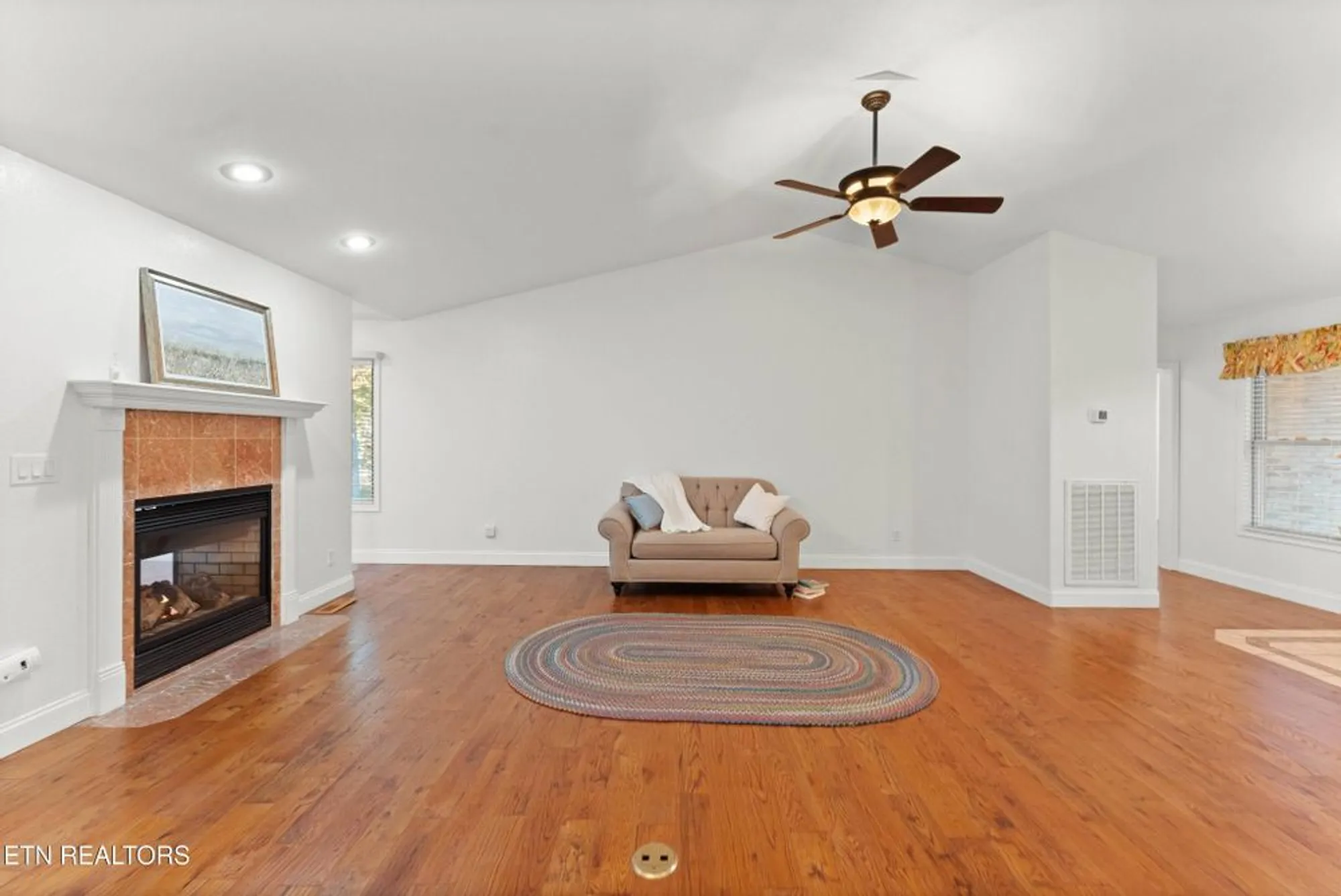 Property Slideshow image 6 of 38 | 109 markham ln, Crossville, TN, 38558