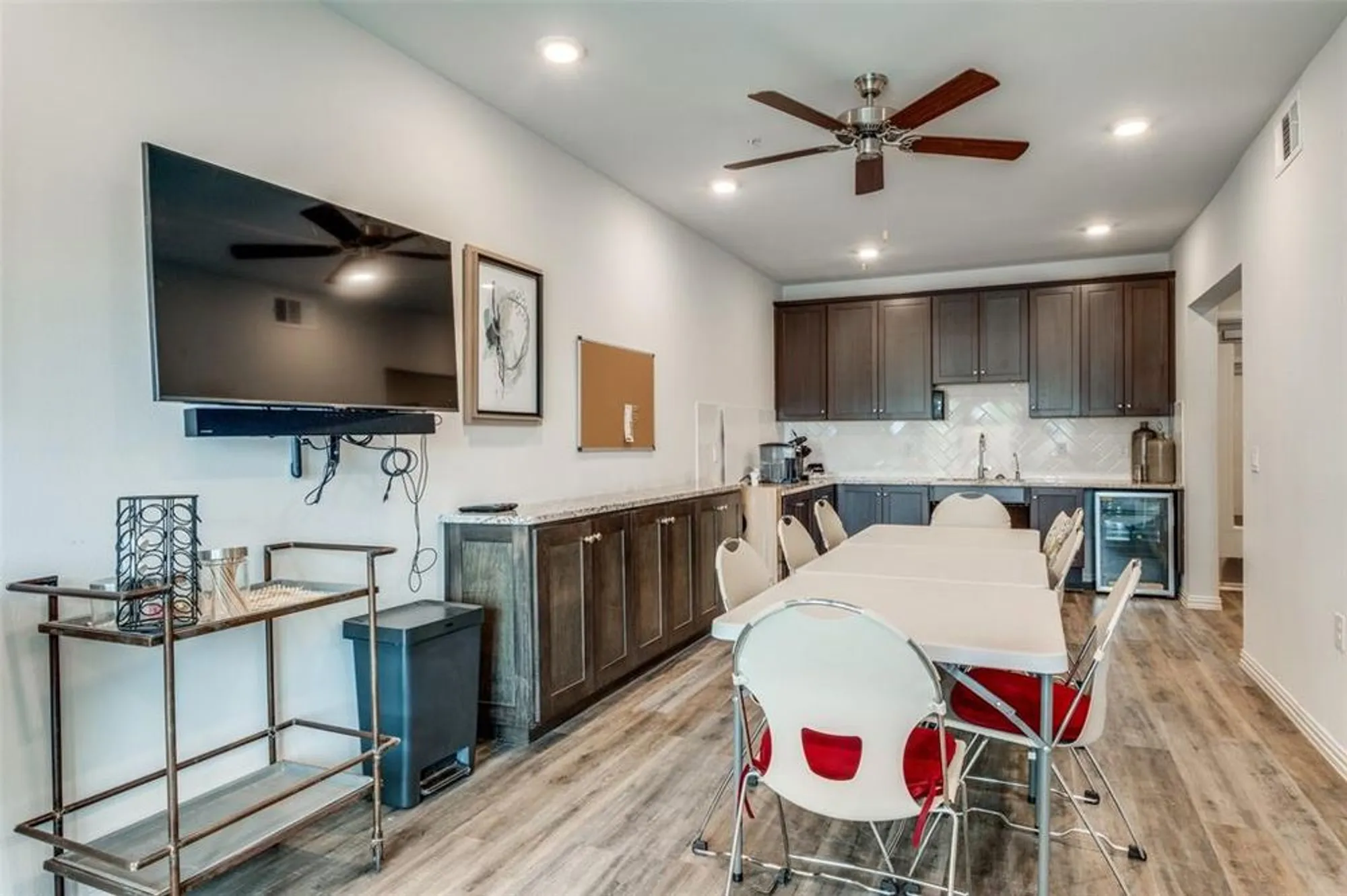 Property Slideshow image 34 of 35 | 1735 wittington pl apt 1207, Dallas, TX, 75234