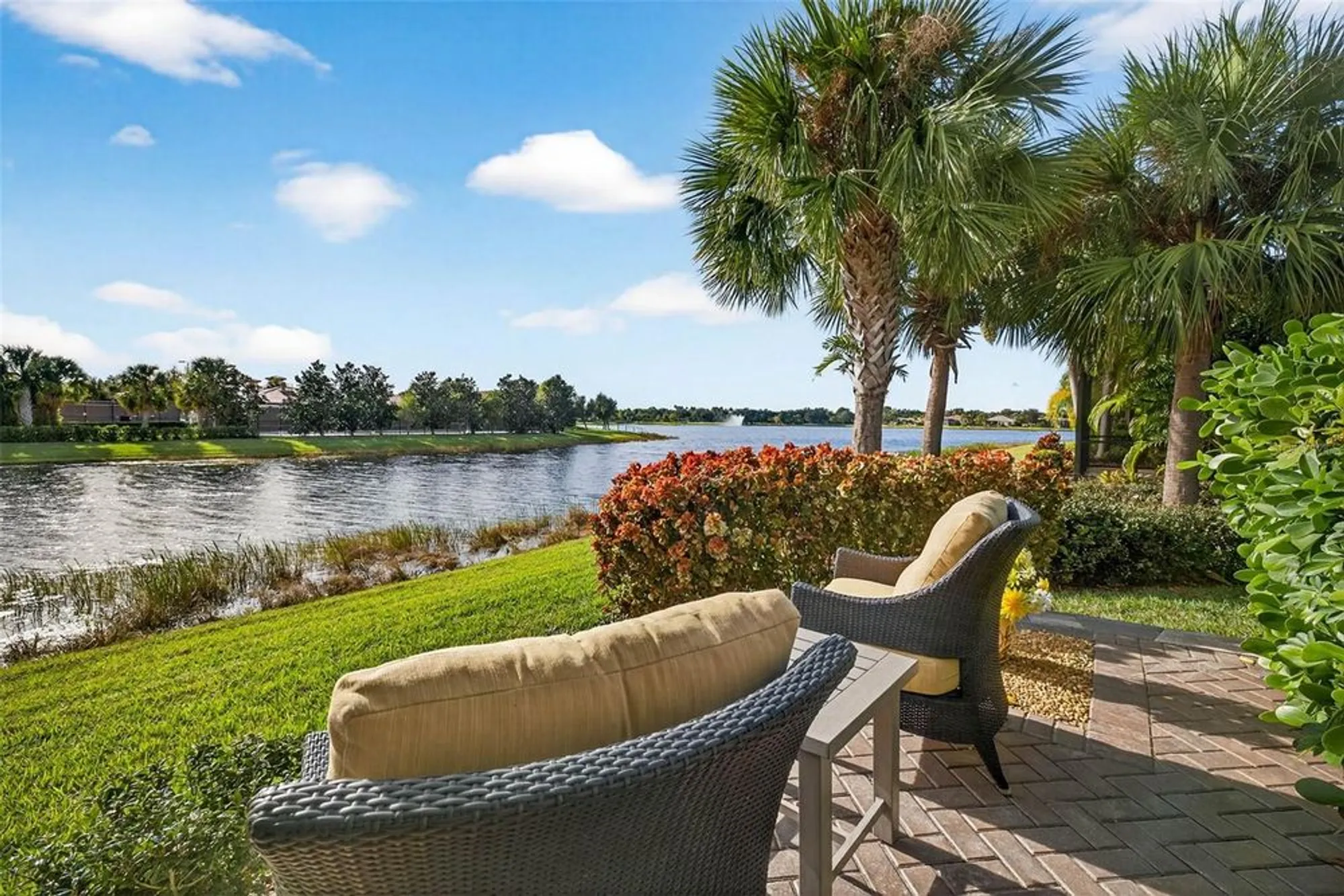 Property Slideshow image 52 of 82 | 5016 stone harbor cir, Wimauma, FL, 33598