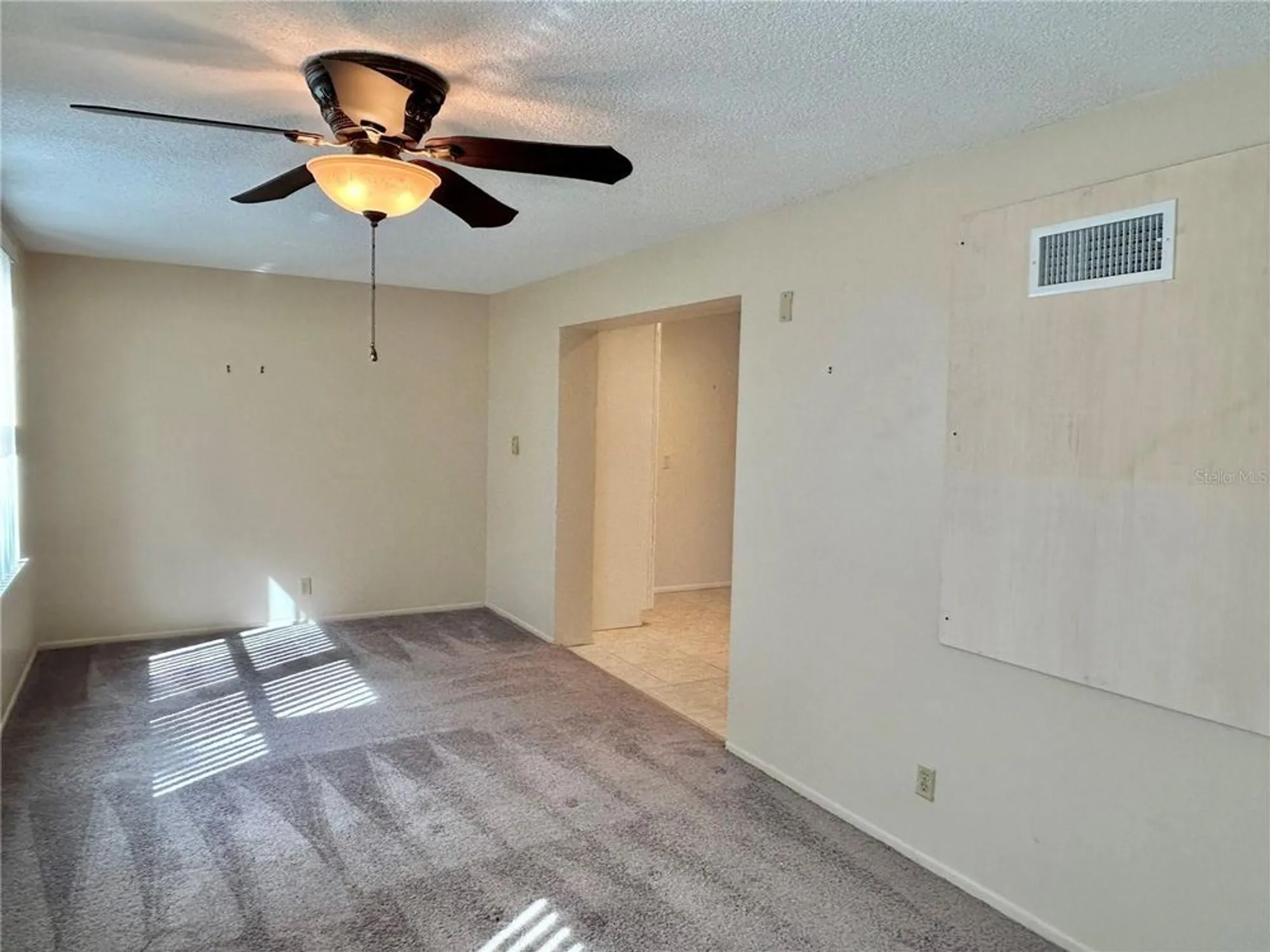 Property Slideshow image 16 of 54 | 2070 world parkway blvd apt 36, Clearwater, FL, 33763