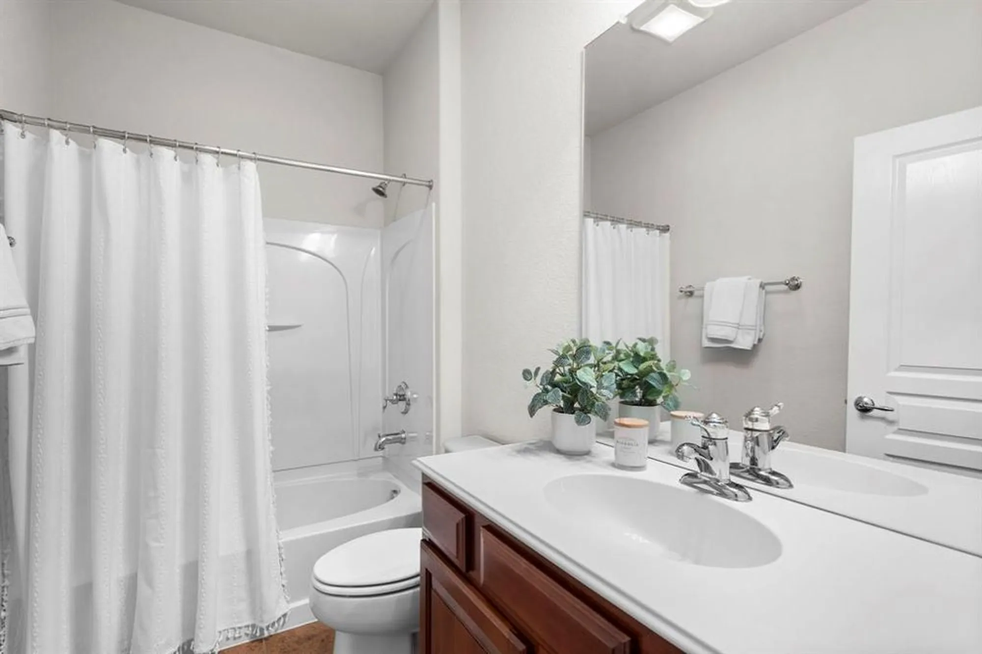 Property Slideshow image 8 of 39 | 942 carrington greens dr, Frisco, TX, 75036