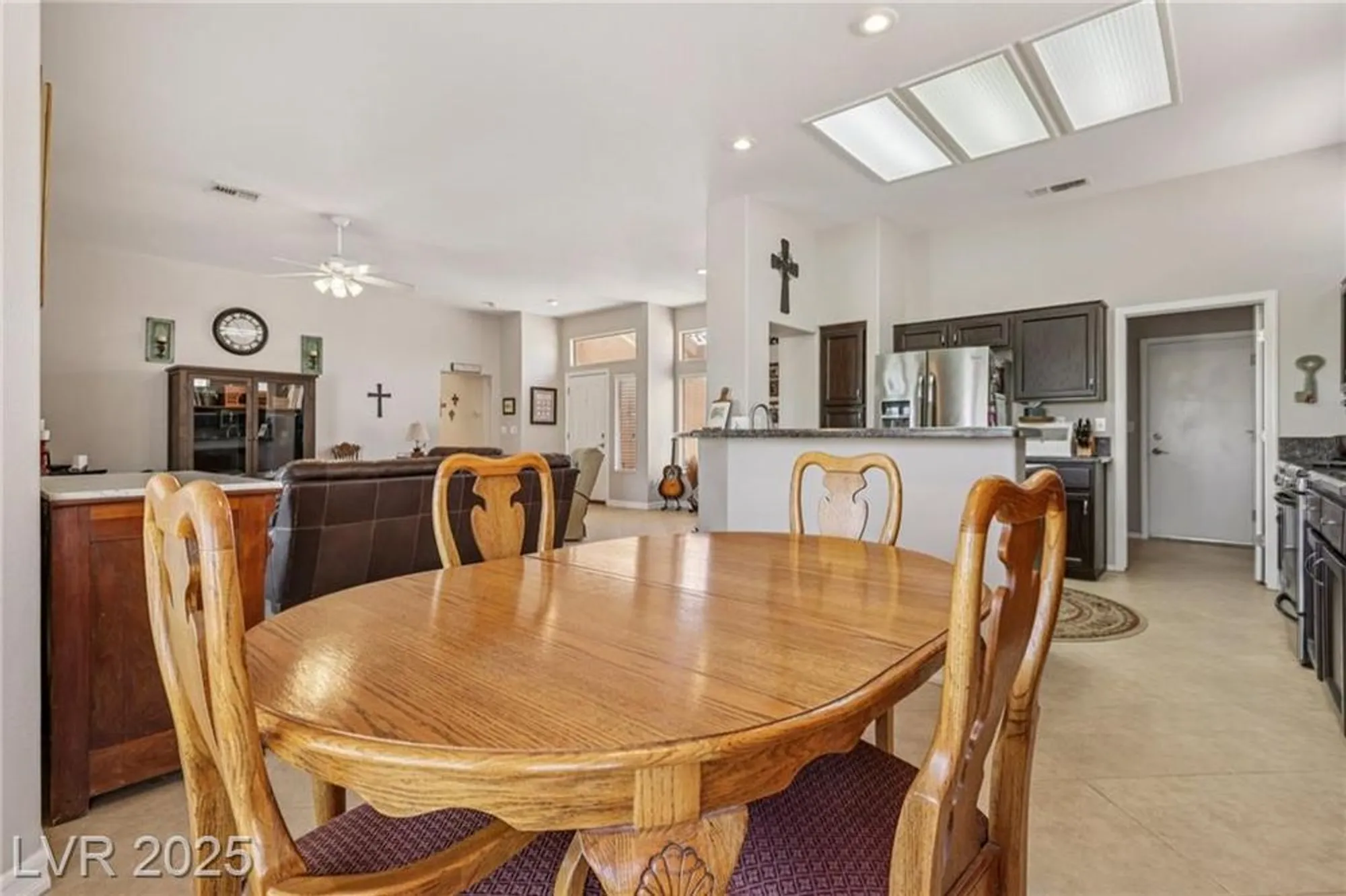 Property Slideshow image 16 of 56 | 10428 villa ridge dr, Las Vegas, NV, 89134