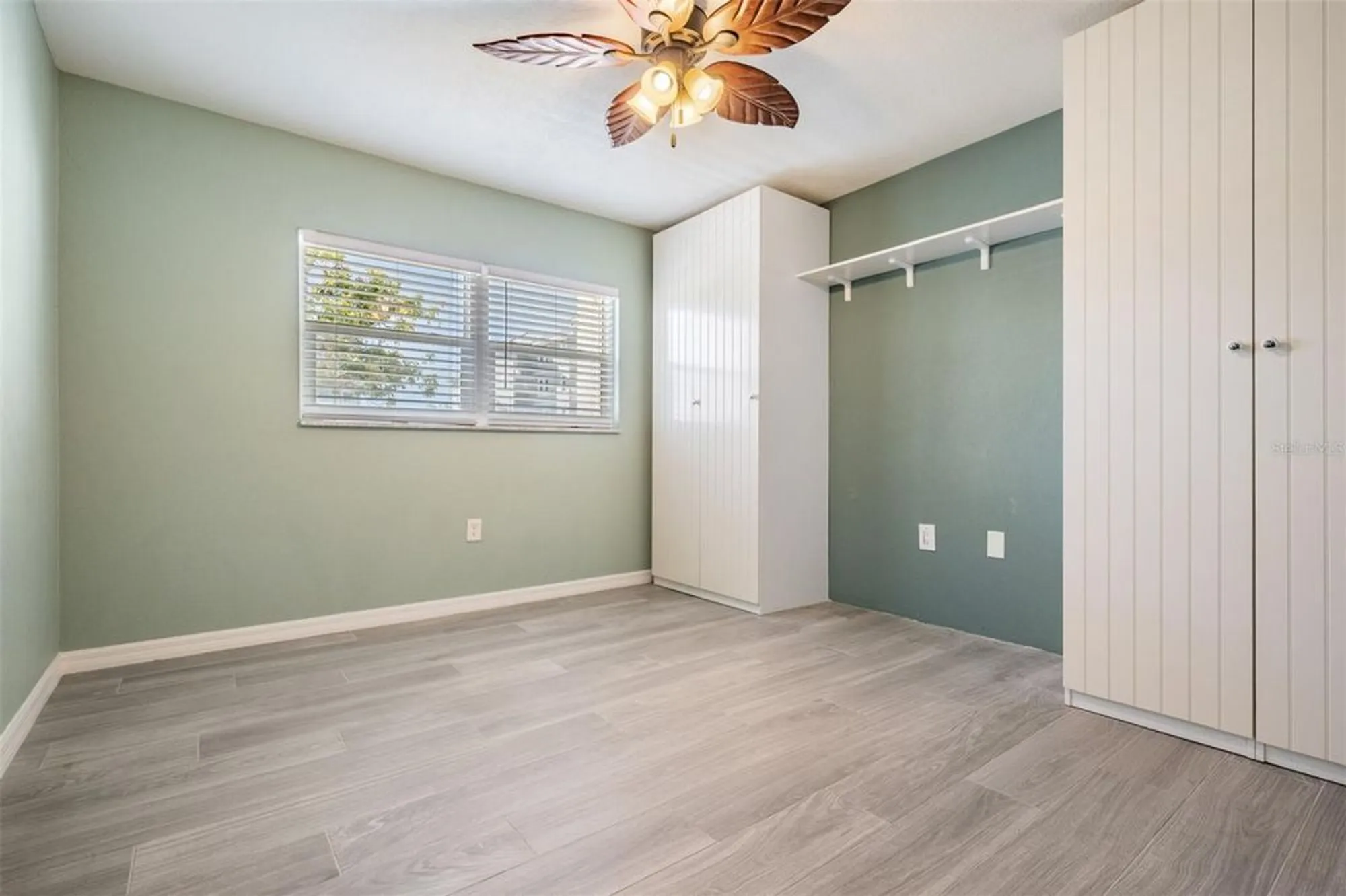 Property Slideshow image 15 of 60 | 9 haig pl 104, Dunedin, FL, 34698