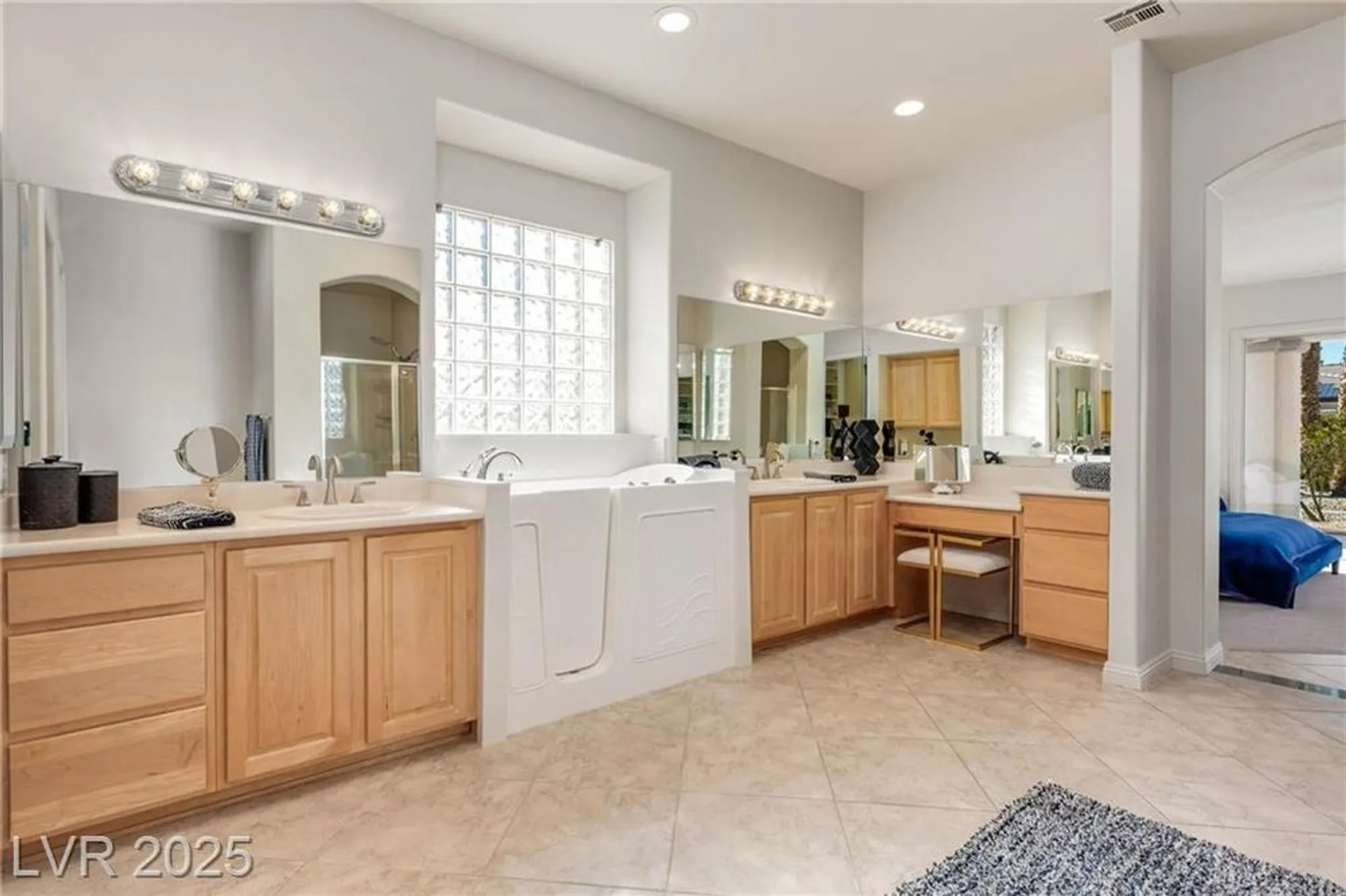 Property Slideshow image 34 of 54 | 10243 cantiamo ct, Las Vegas, NV, 89135