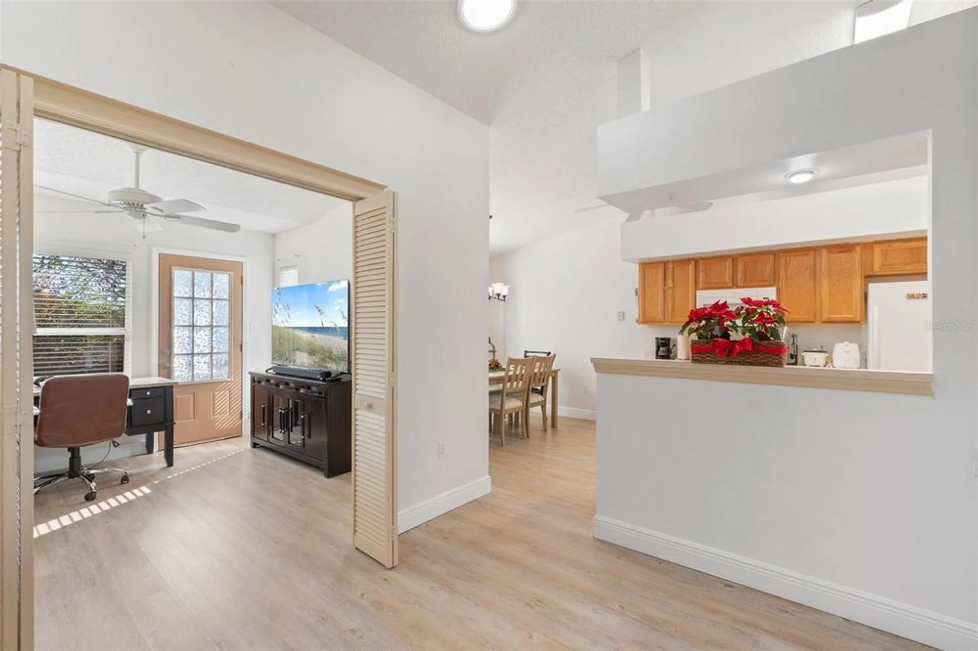 Property Slideshow image 15 of 41 | 6065 magpie dr, Lakeland, FL, 33809