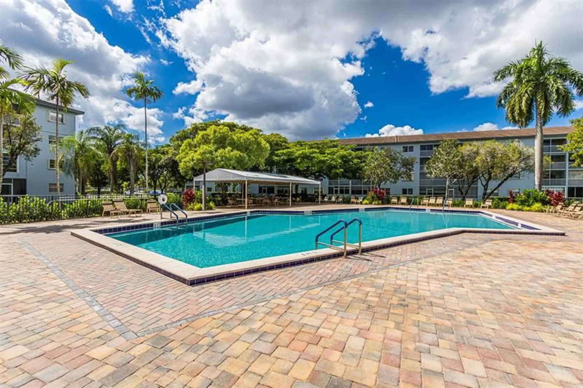 Property Slideshow image 33 of 35 | 12900 sw 13th st e403, Pembroke Pines, FL, 33027
