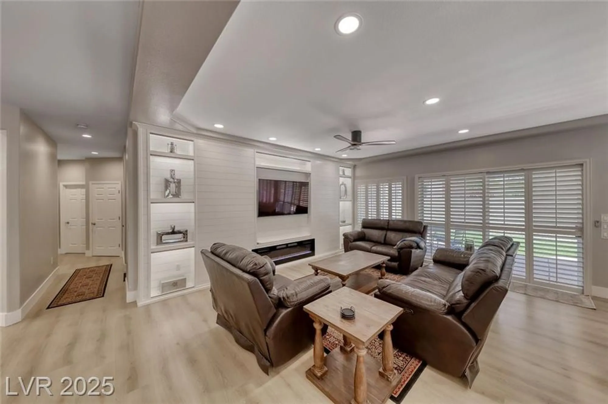Property Slideshow image 8 of 50 | 3001 walnut park ct, Henderson, NV, 89052