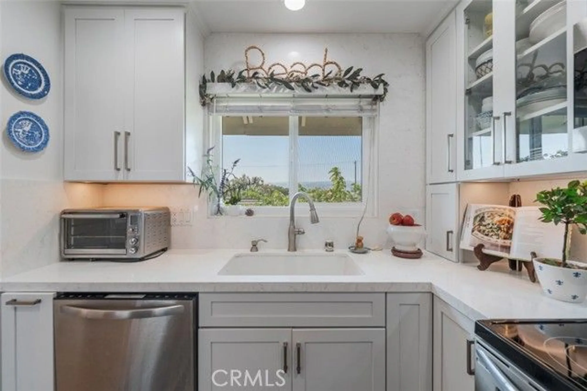 Property Slideshow image 7 of 38 | 23009 nadine cir b, Torrance, CA, 90505