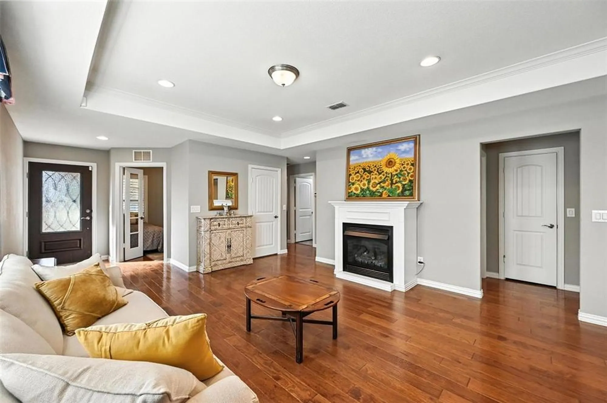 Property Slideshow image 11 of 38 | 2306 feathering dr, Frisco, TX, 75036