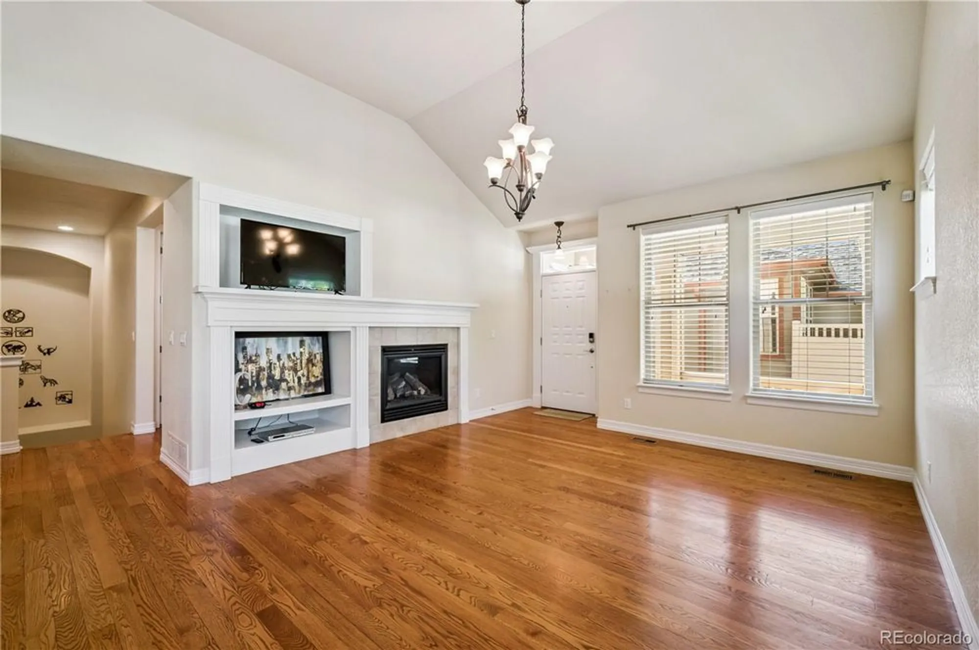 Property Slideshow image 4 of 50 | 8588 w quarles pl, Littleton, CO, 80128