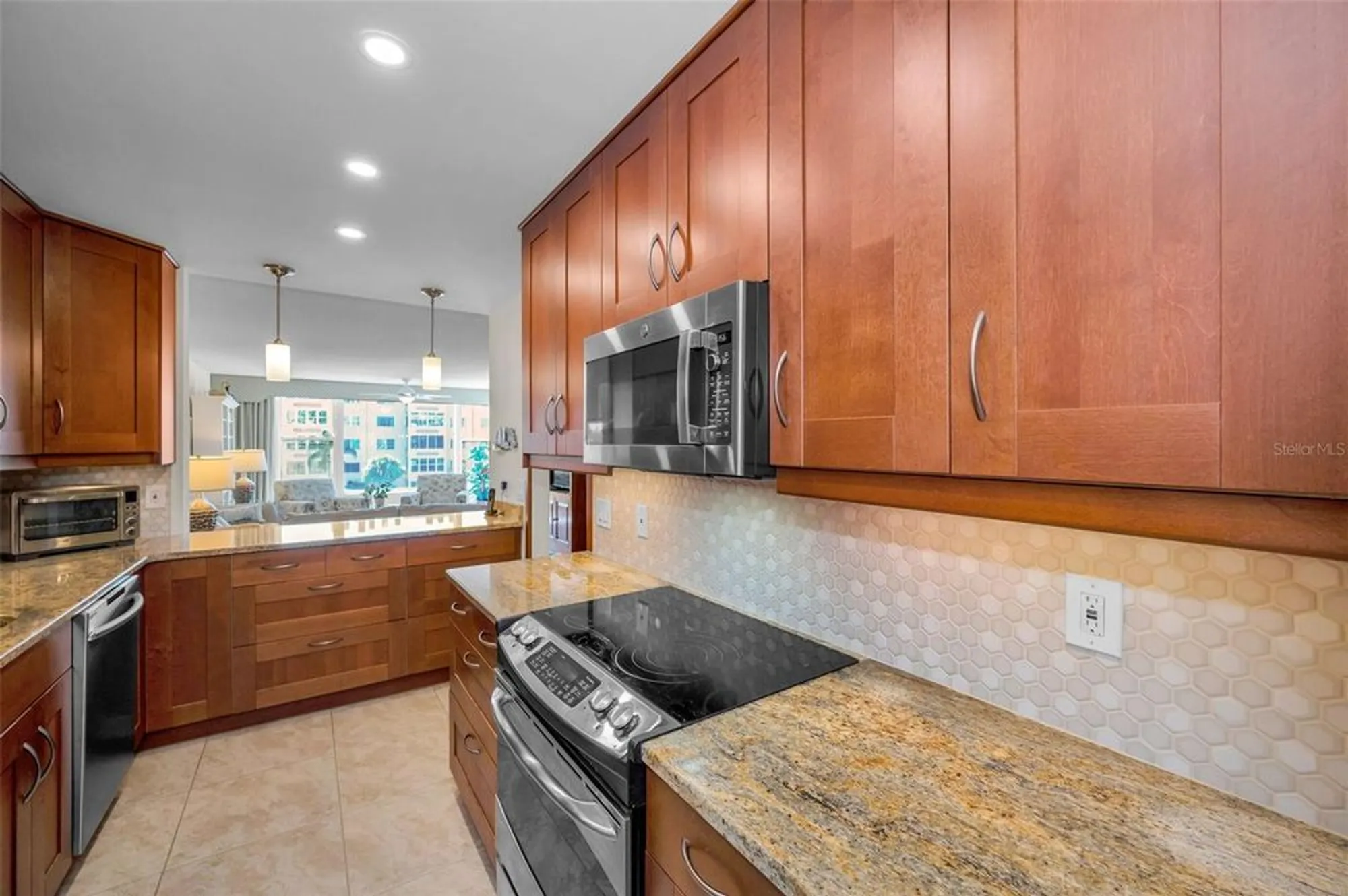 Property Slideshow image 23 of 42 | 632 edgewater dr 433, Dunedin, FL, 34698