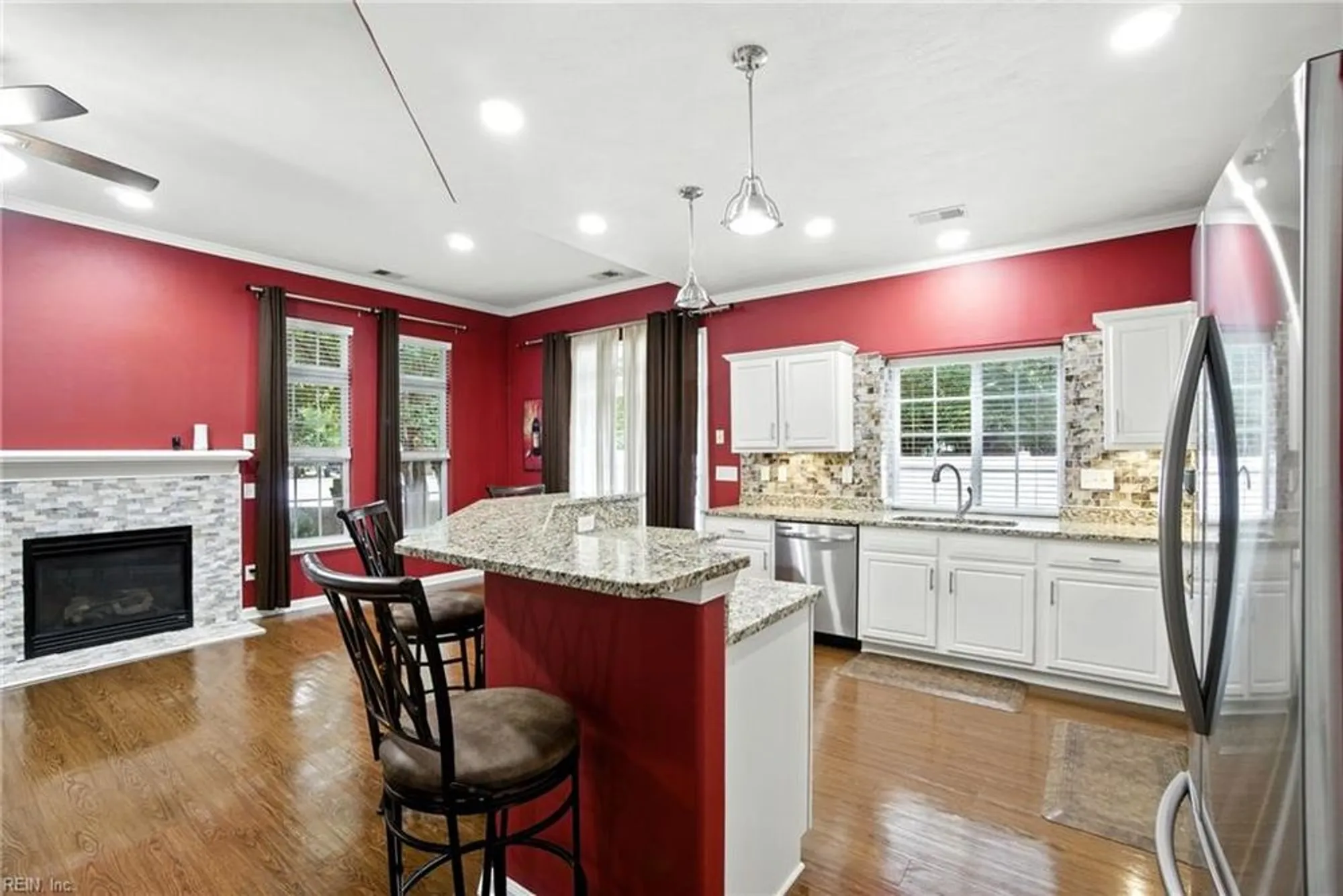 Property Slideshow image 15 of 46 | 809 mason ct, Chesapeake, VA, 23320