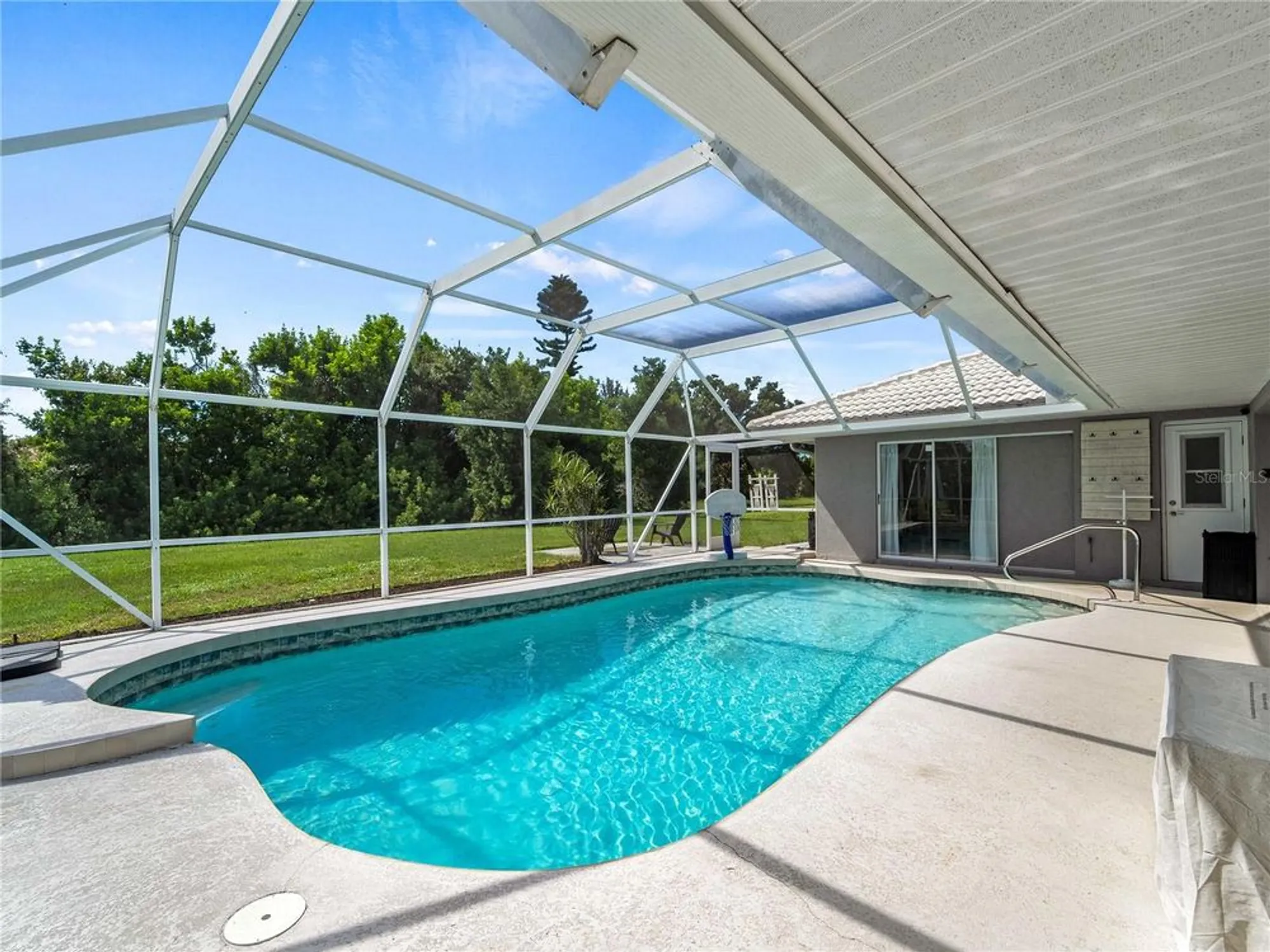 Property Slideshow image 44 of 61 | 523 warwick dr, Venice, FL, 34293