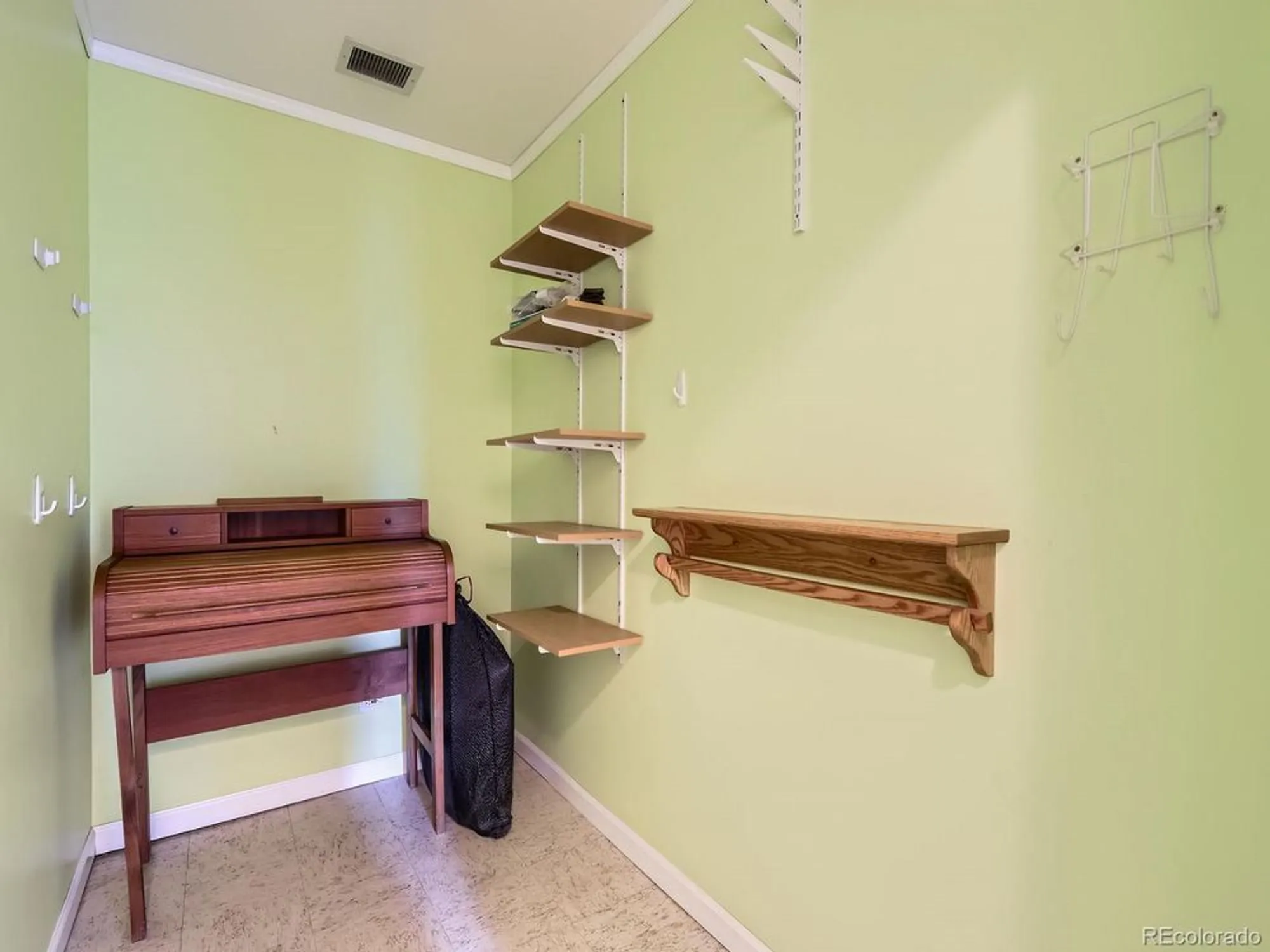 Property Slideshow image 25 of 32 | 625 s alton way 3d, Denver, CO, 80247