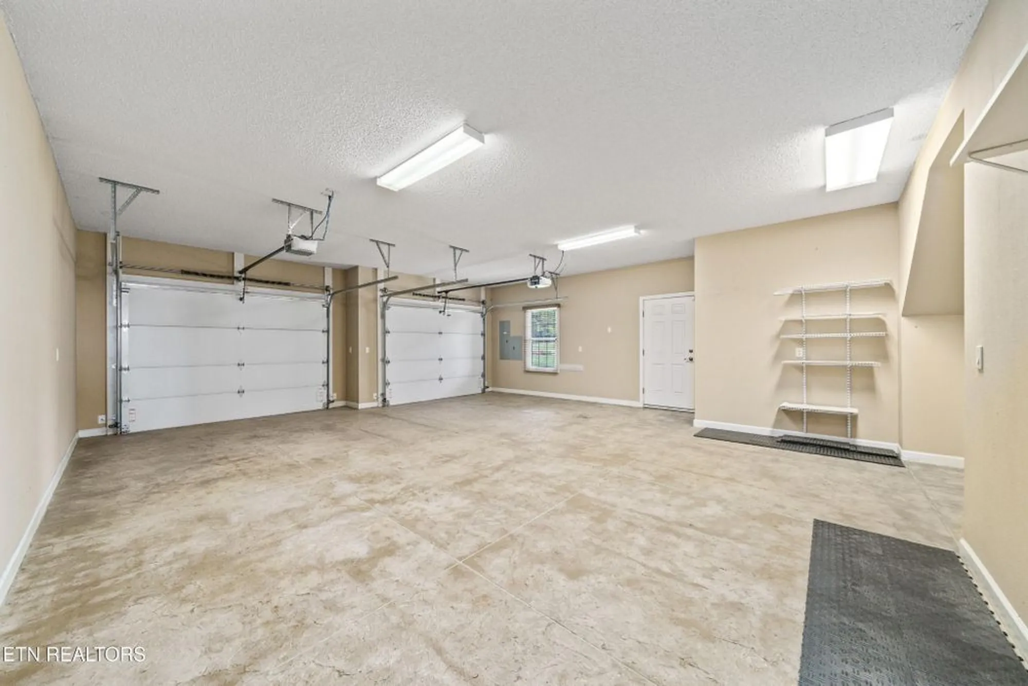 Property Slideshow image 37 of 46 | 40 bluff view ter, Crossville, TN, 38558