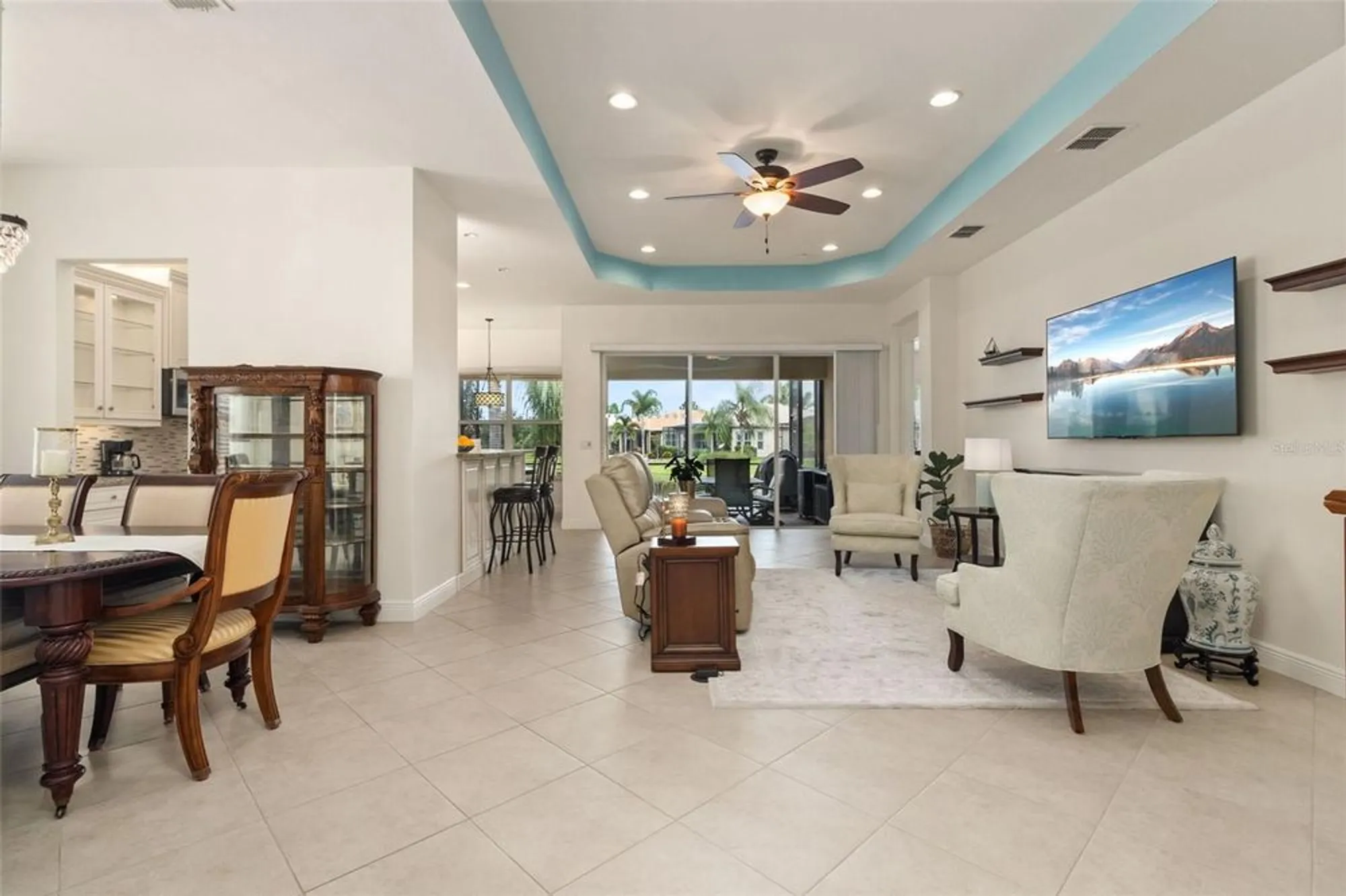 Property Slideshow image 12 of 49 | 16133 coquina bay ln, Wimauma, FL, 33598