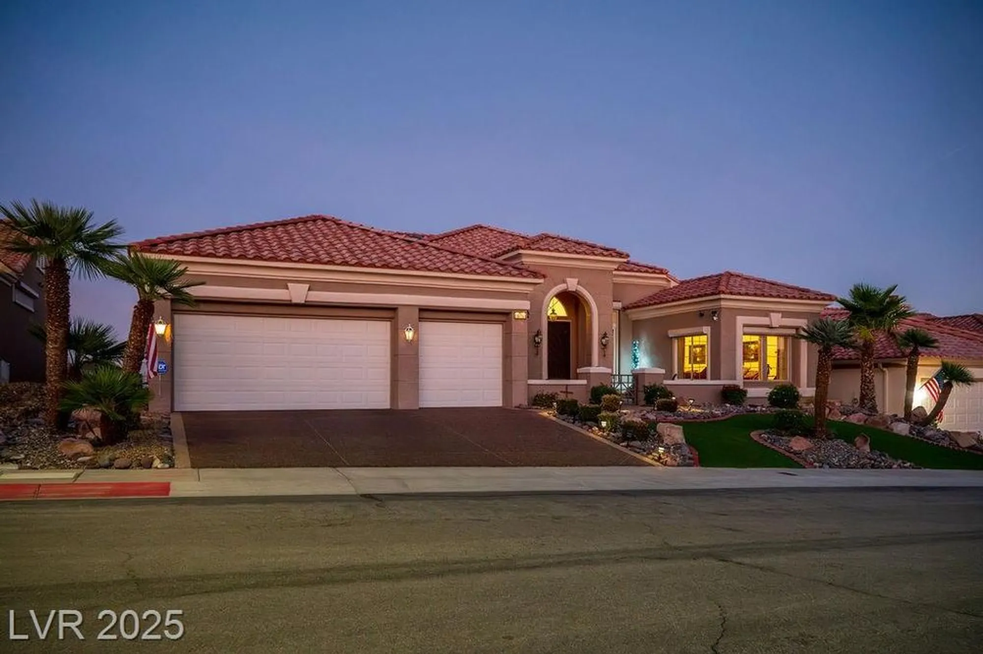 Property Slideshow image 46 of 99 | 10712 button willow dr, Las Vegas, NV, 89134