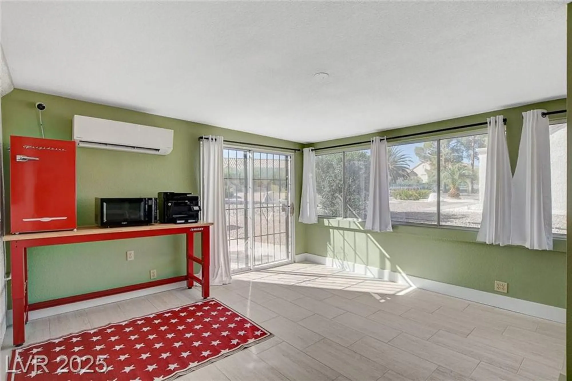Property Slideshow image 22 of 42 | 9037 grayling dr, Las Vegas, NV, 89134