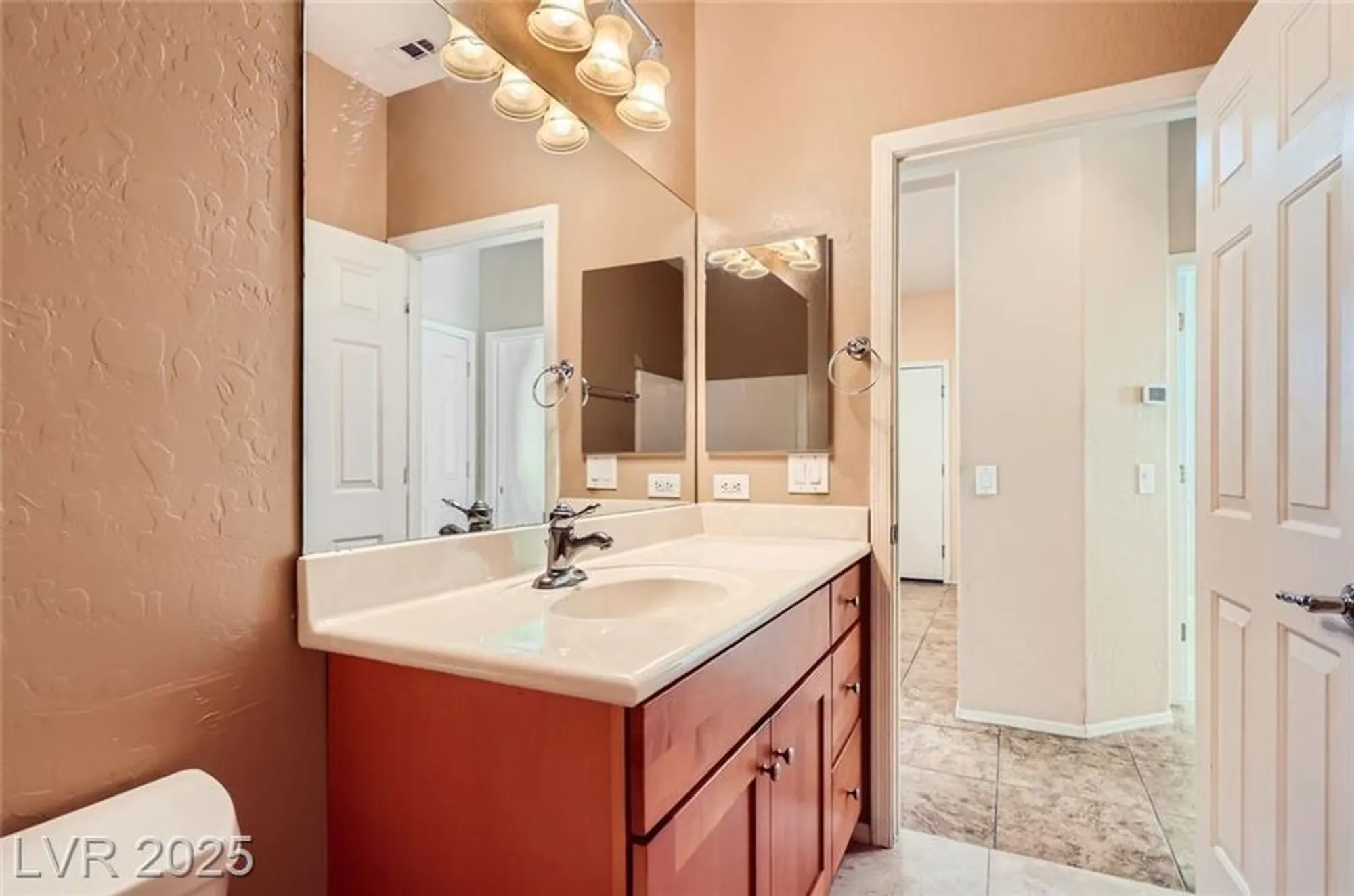 Property Slideshow image 42 of 53 | 6128 isola peak ave, Las Vegas, NV, 89122