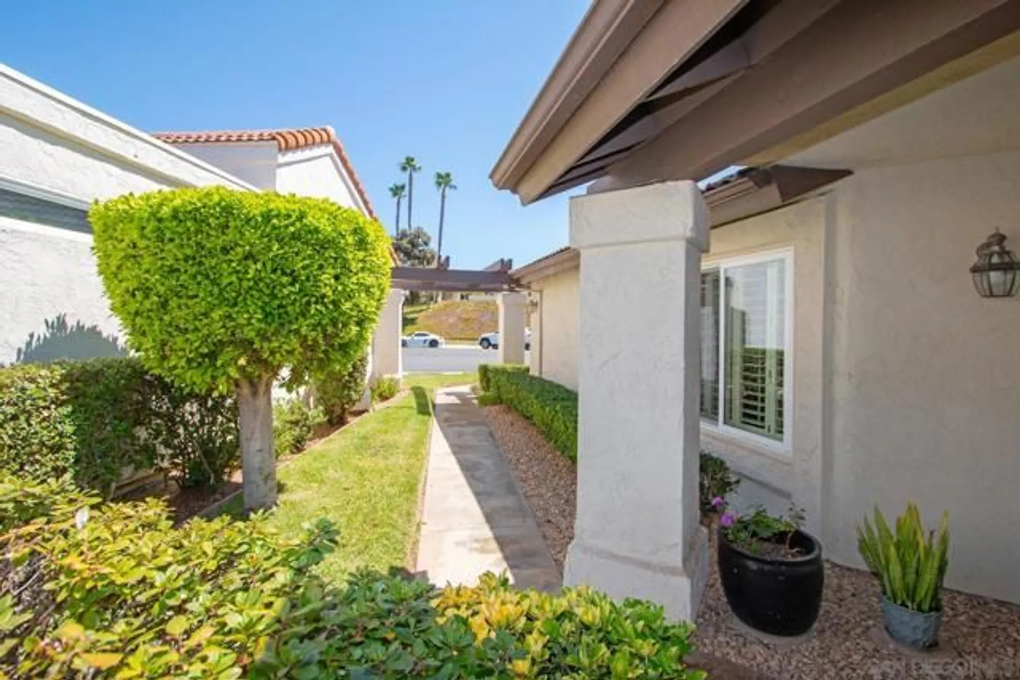 Property Slideshow image 4 of 41 | 17762 plaza acosta, San Diego, CA, 92128
