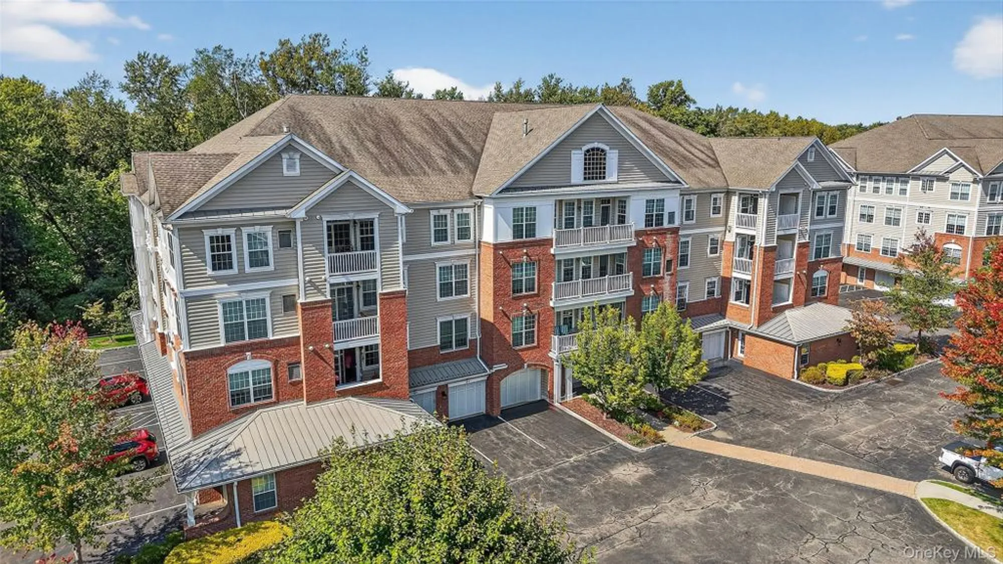 Property Slideshow image 33 of 43 | 423 regency dr, Fishkill, NY, 12524