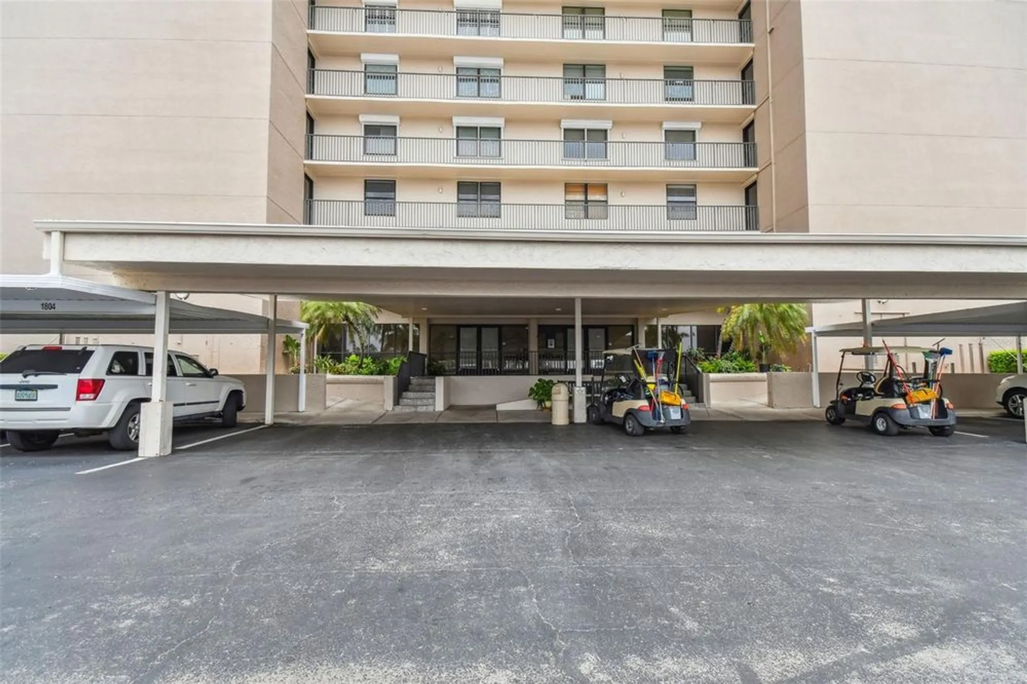 Property Slideshow image 9 of 73 | 7300 sun island dr 1705, South Pasadena, FL, 33707