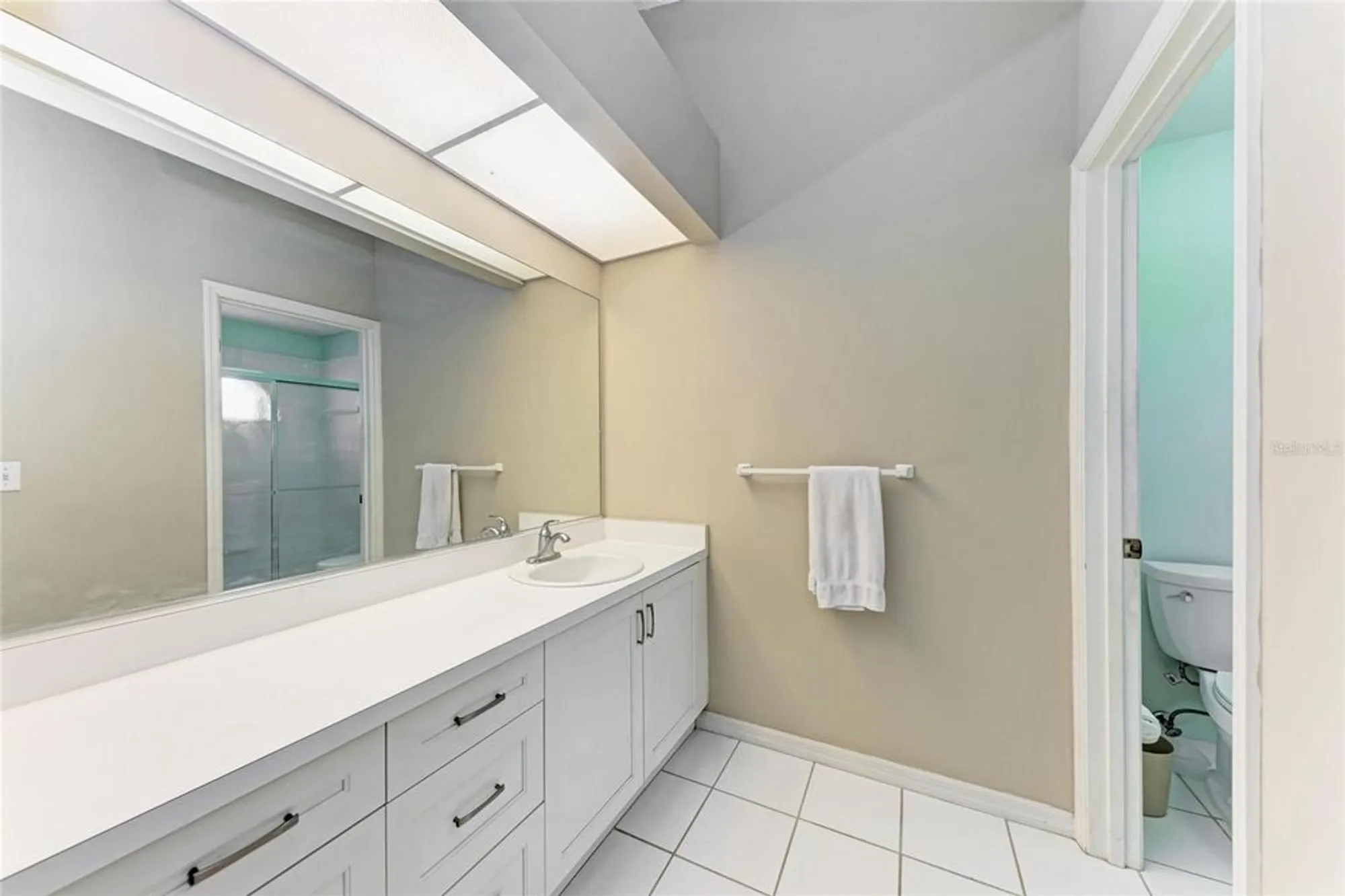 Property Slideshow image 30 of 43 | 5513 83rd ter, Sarasota, FL, 34243