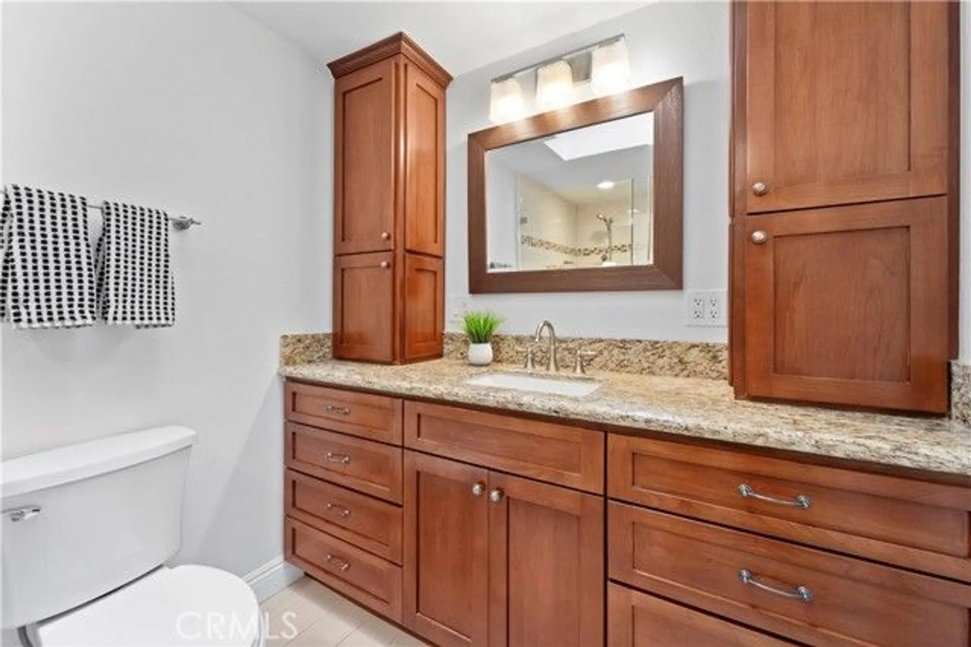 Property Slideshow image 22 of 30 | 13881 thunderbird dr apt 63g, Seal Beach, CA, 90740