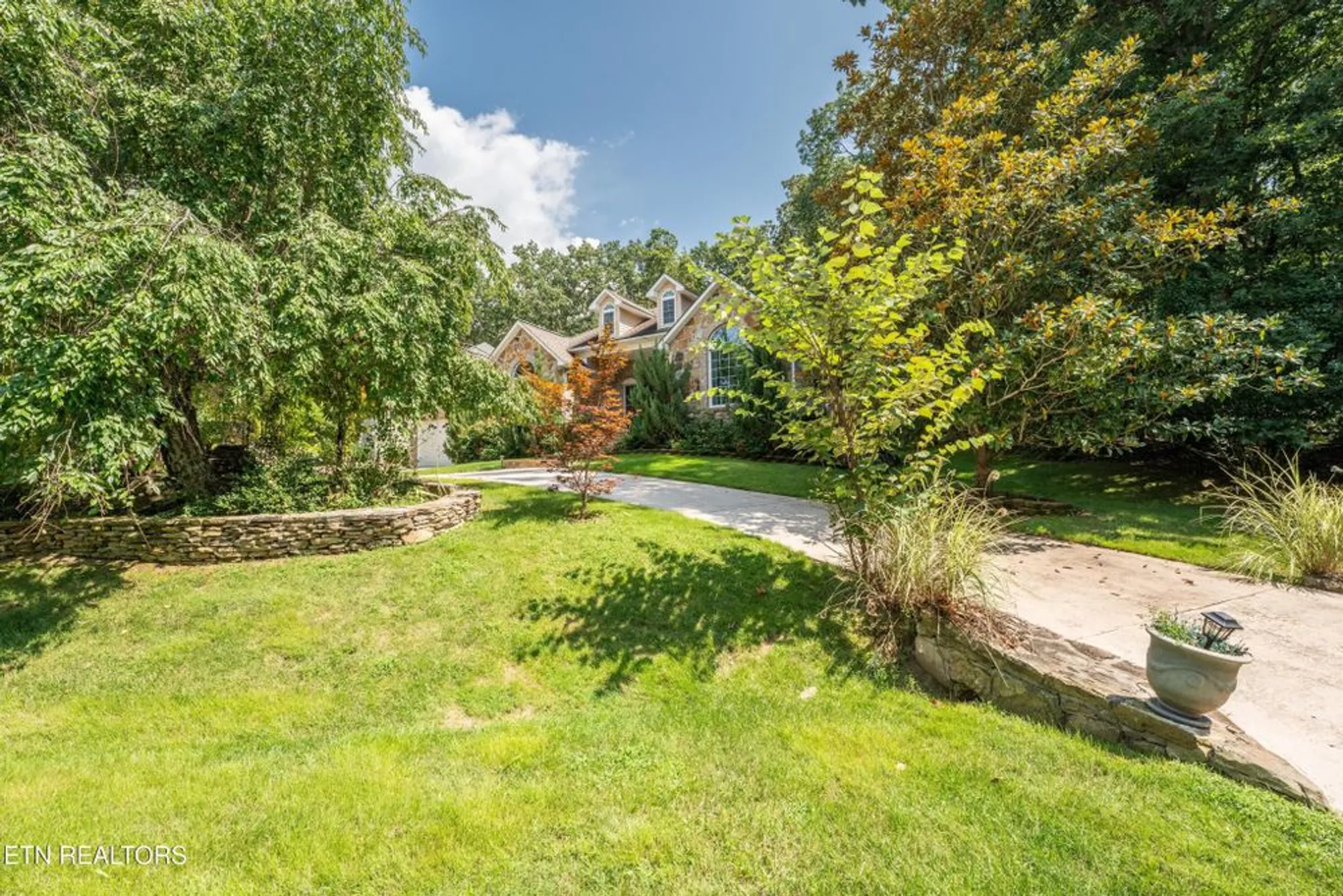 Property Slideshow image 34 of 48 | 31 oakcrest ct, Crossville, TN, 38558