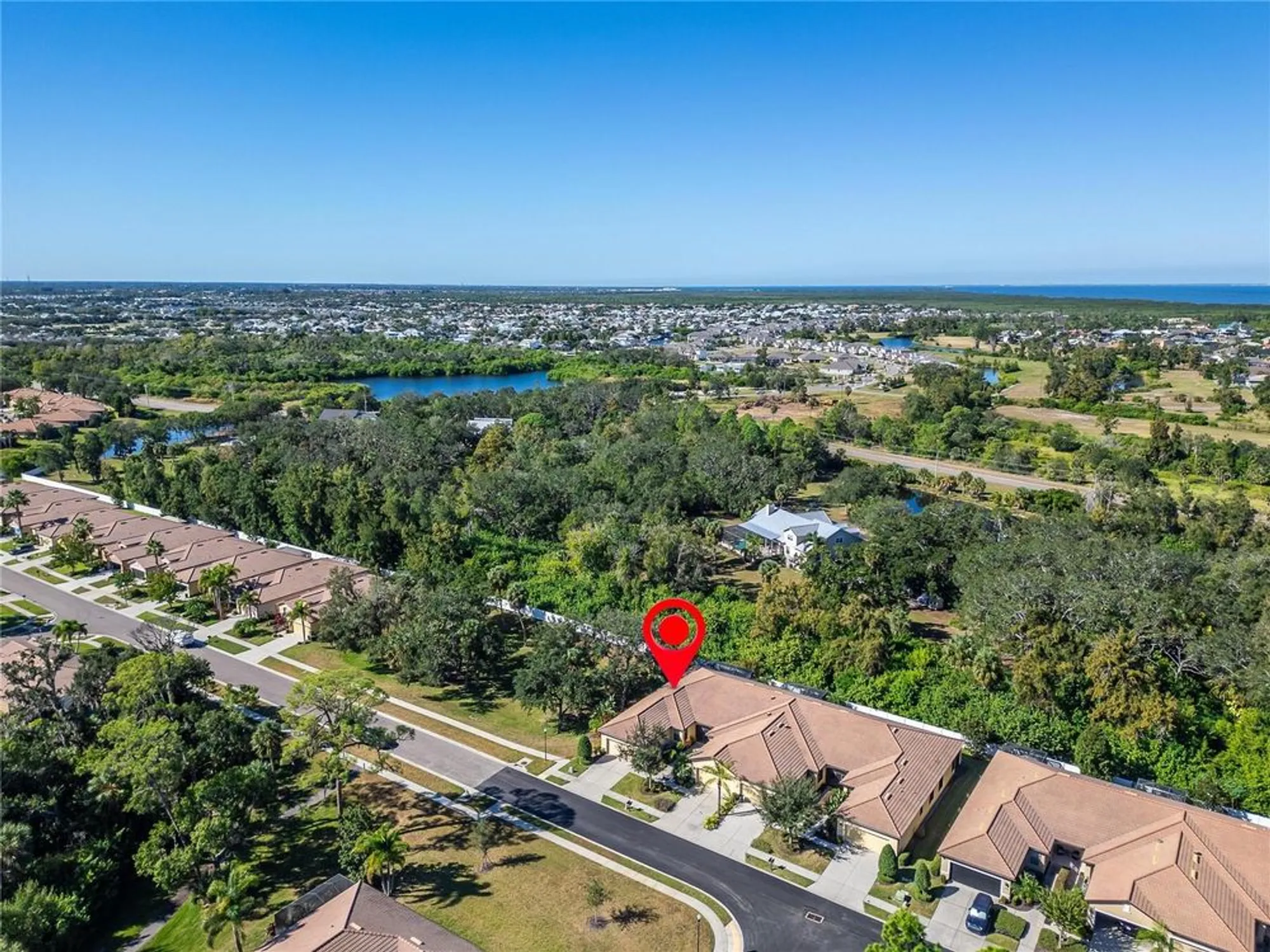 Property Slideshow image 58 of 72 | 420 cedar falls dr, Apollo Beach, FL, 33572
