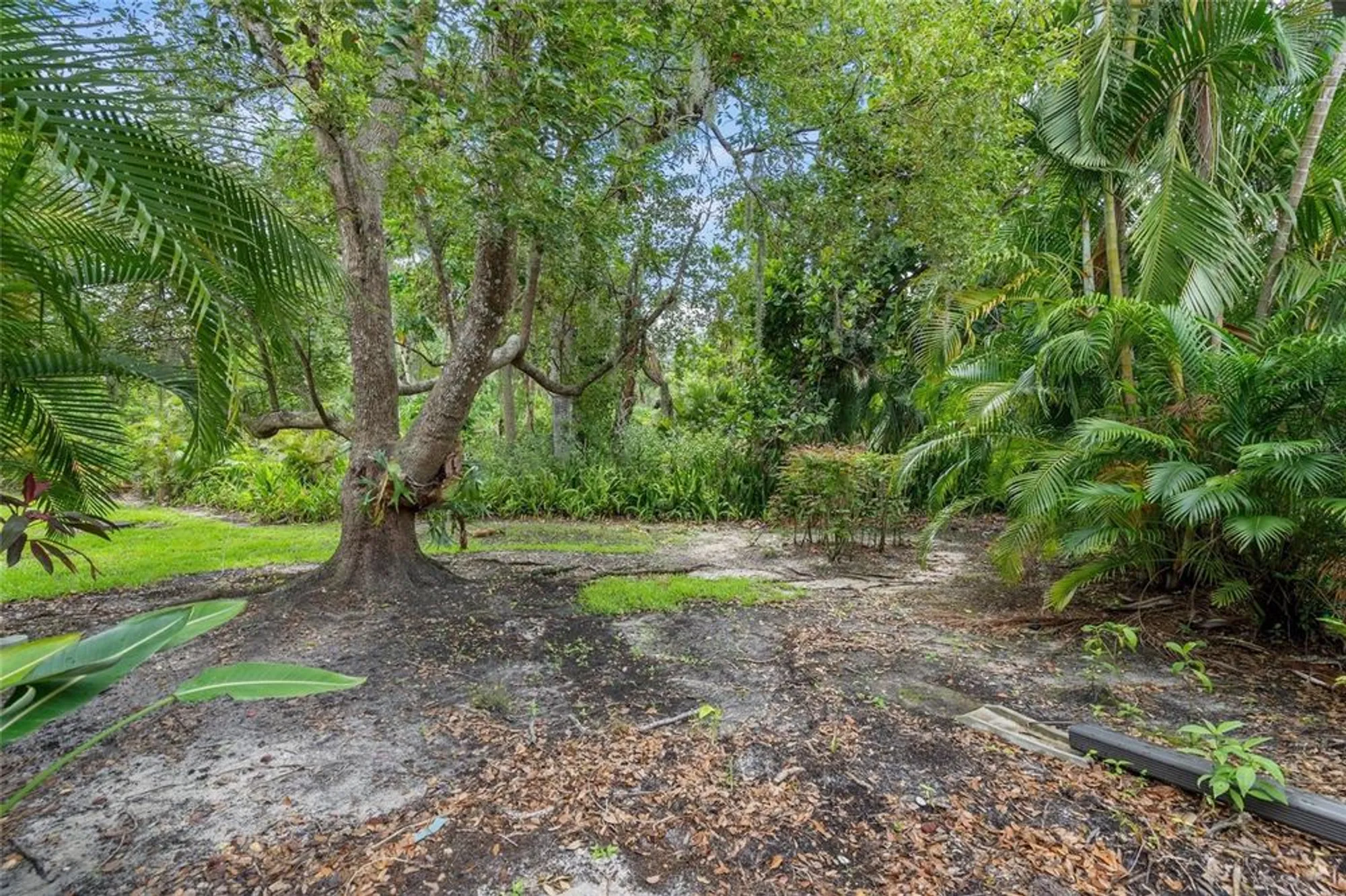 Property Slideshow image 31 of 43 | 4637 willow wood cir 44, Sarasota, FL, 34241