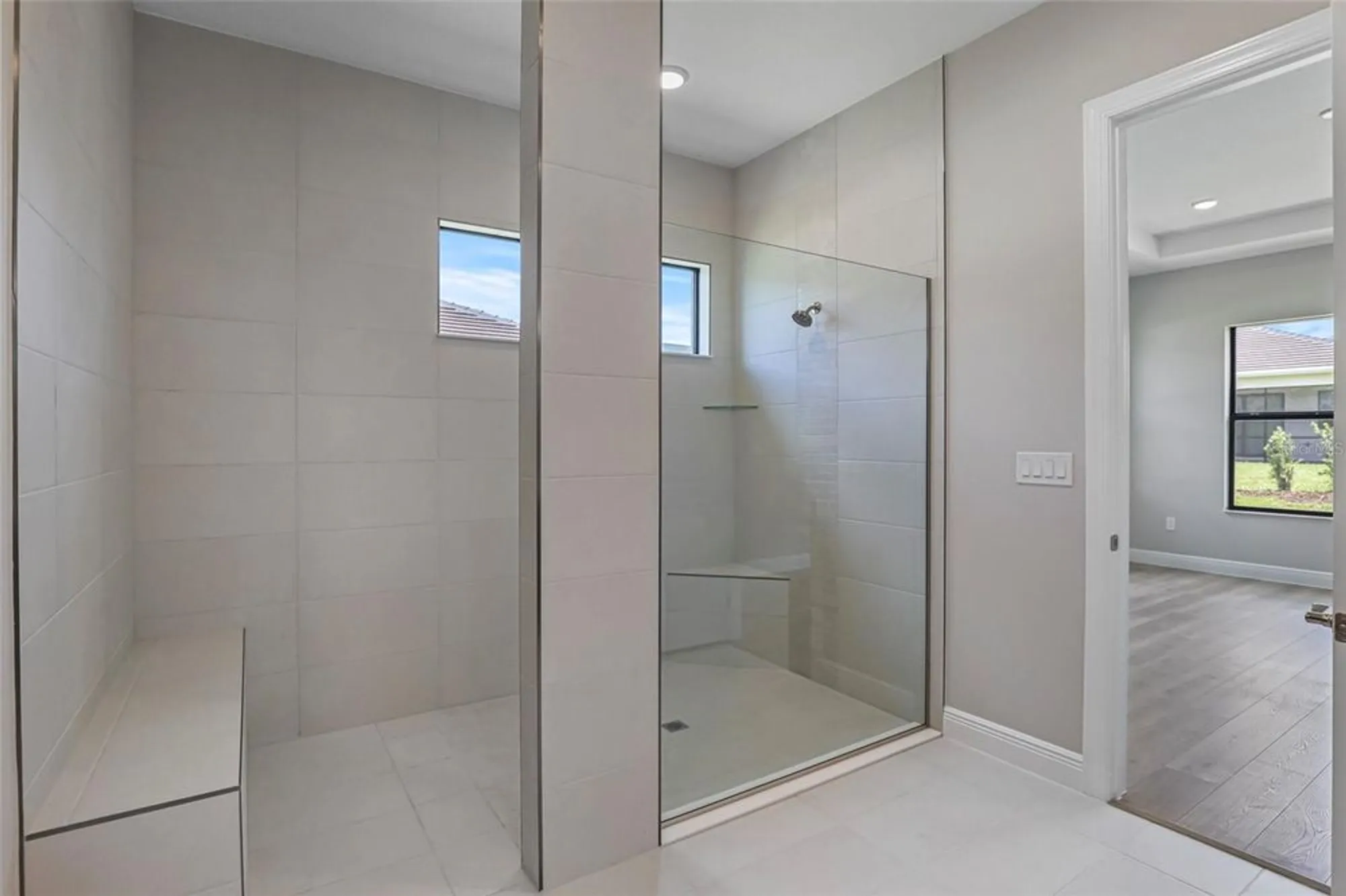 Property Slideshow image 37 of 80 | 4918 kiva cir, Lakewood Ranch, FL, 34211