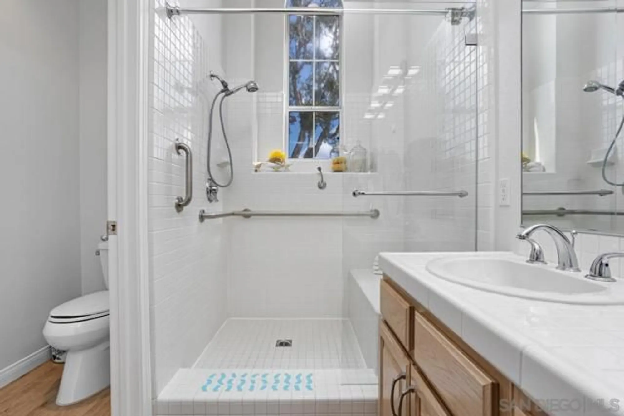 Property Slideshow image 25 of 45 | 3328 malta way, Oceanside, CA, 92056