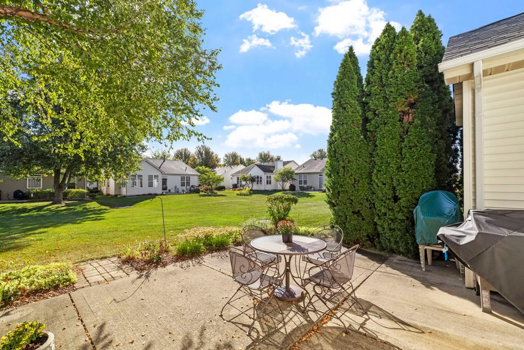 Property Slideshow image 27 of 28 | 16415 grandwood lake dr, Crest Hill, IL, 60403