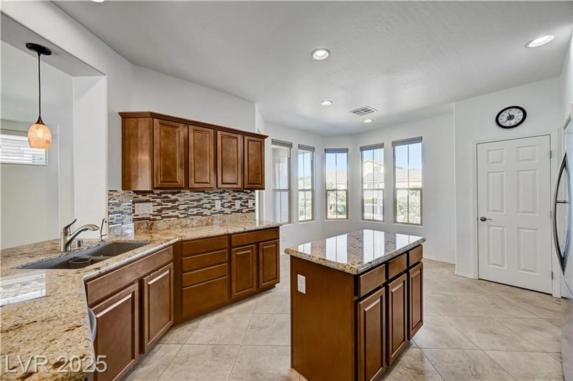 Property Slideshow image 17 of 37 | 3621 jasmine heights ave, North Las Vegas, NV, 89081