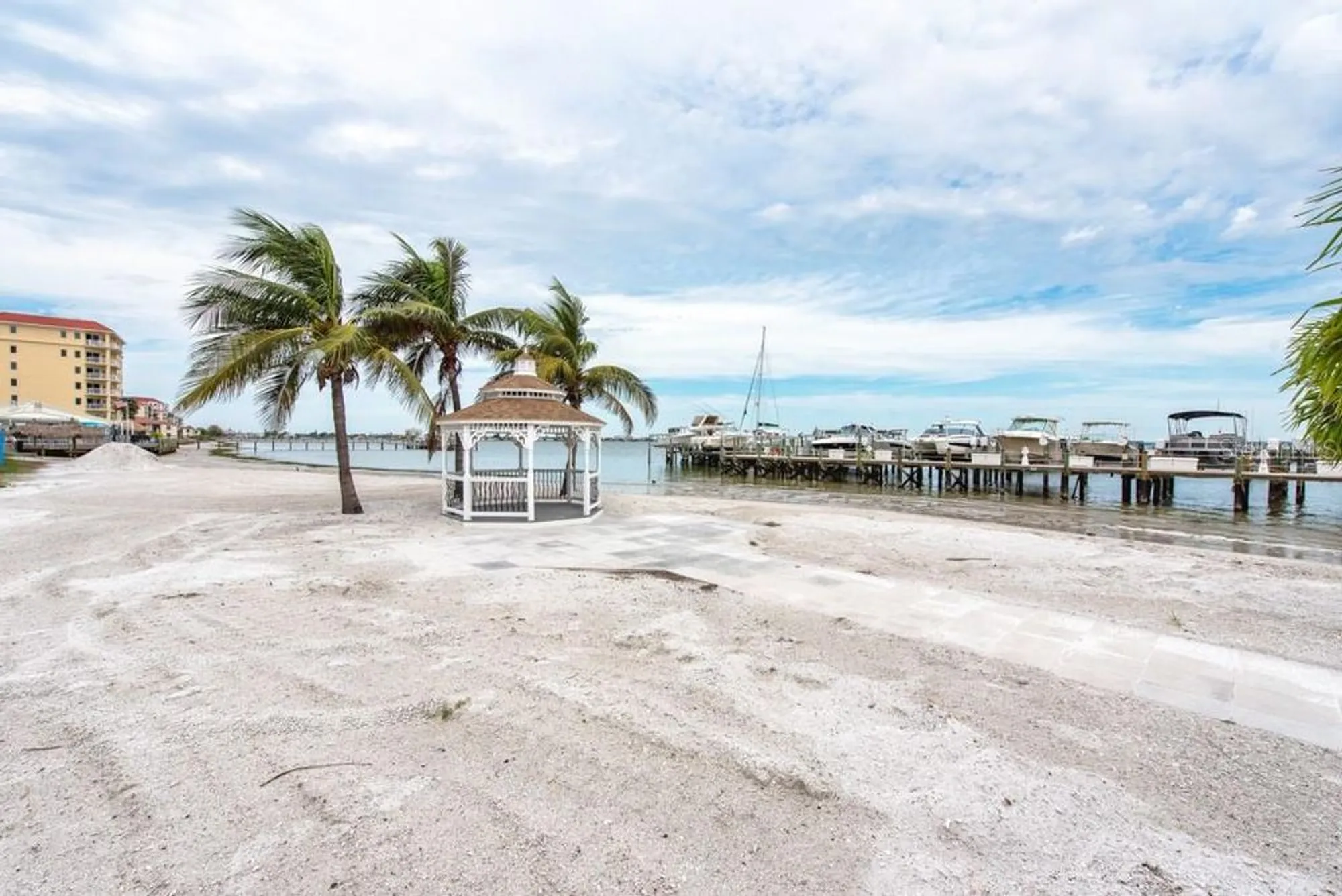 Property Slideshow image 32 of 45 | 6219 palma del mar blvd s apt 114, St Petersburg, FL, 33715