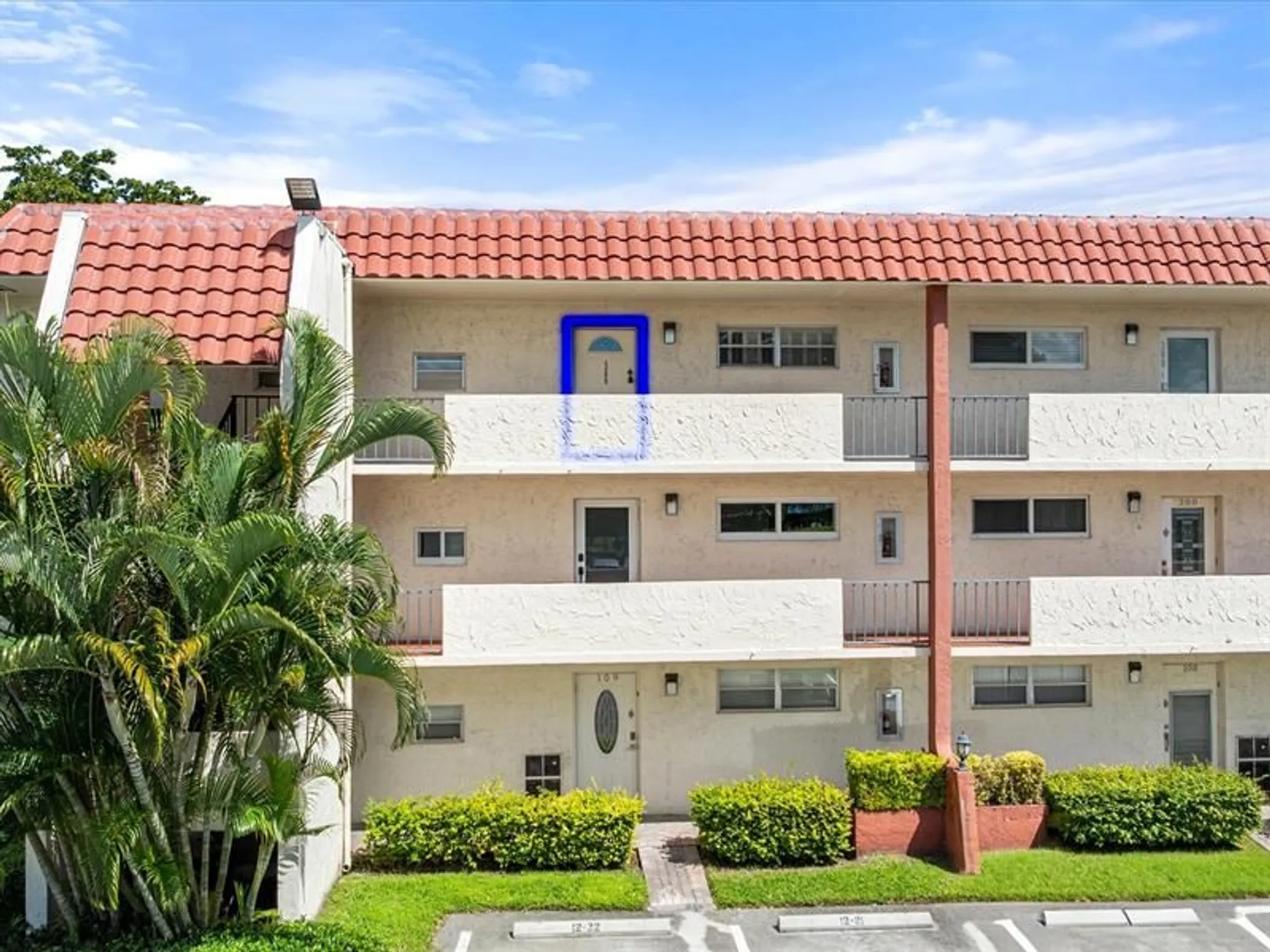 Property Slideshow image 24 of 42 | 9423 s hollybrook lake dr 309, Pembroke Pines, FL, 33025