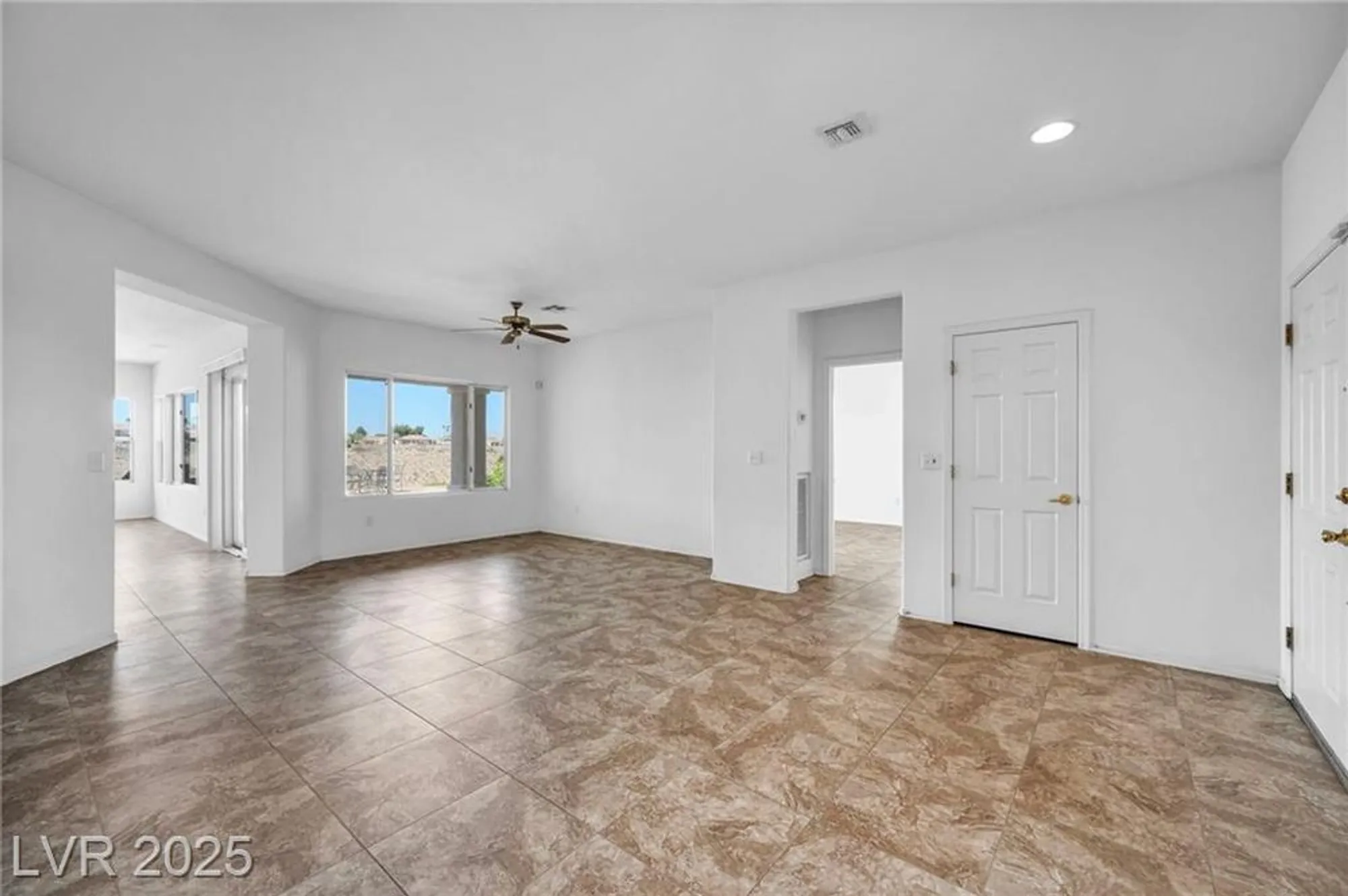 Property Slideshow image 33 of 71 | 2567 evening sky dr, Henderson, NV, 89052