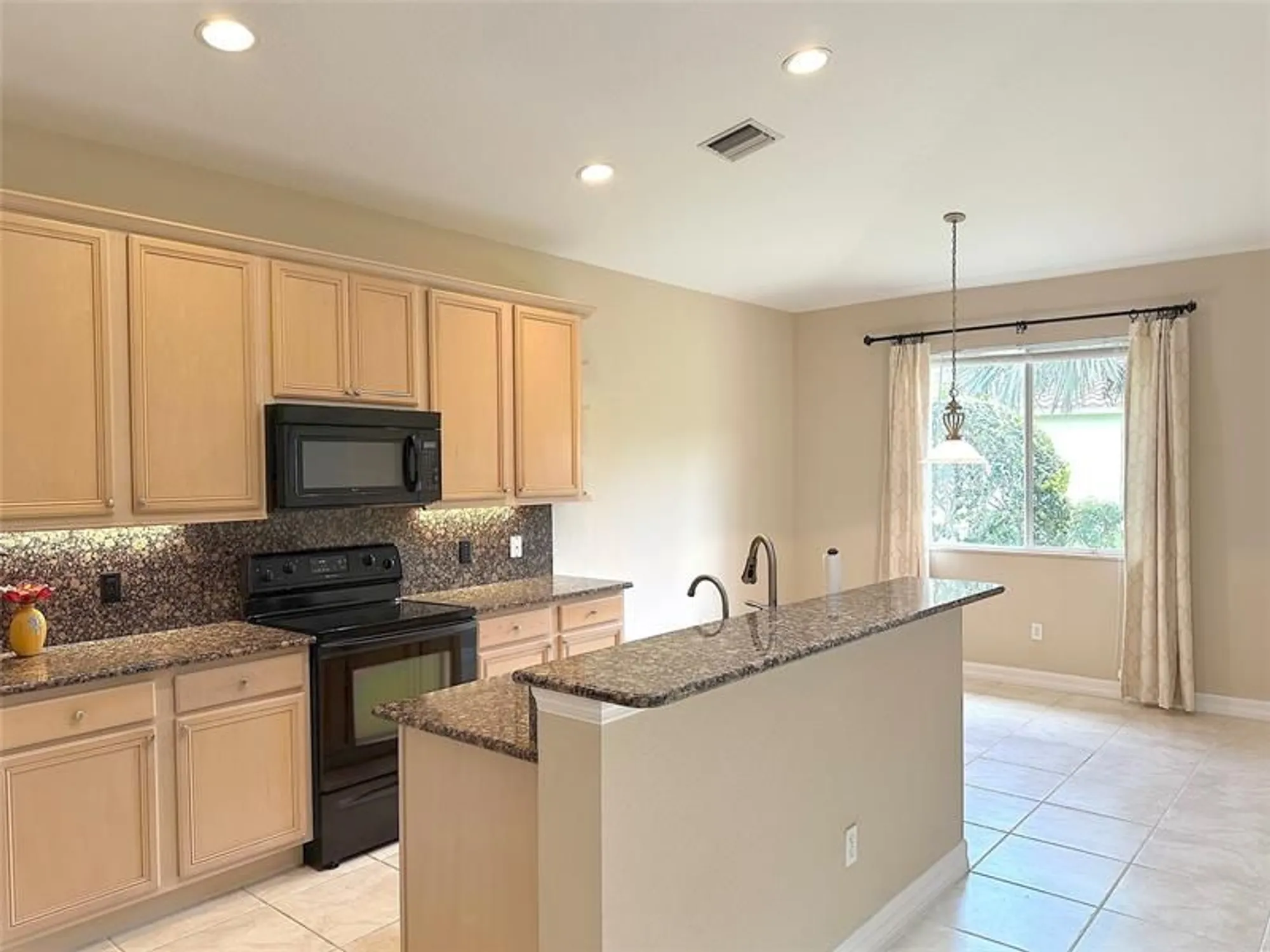 Property Slideshow image 17 of 43 | 6201 thames pl, Vero Beach, FL, 32966