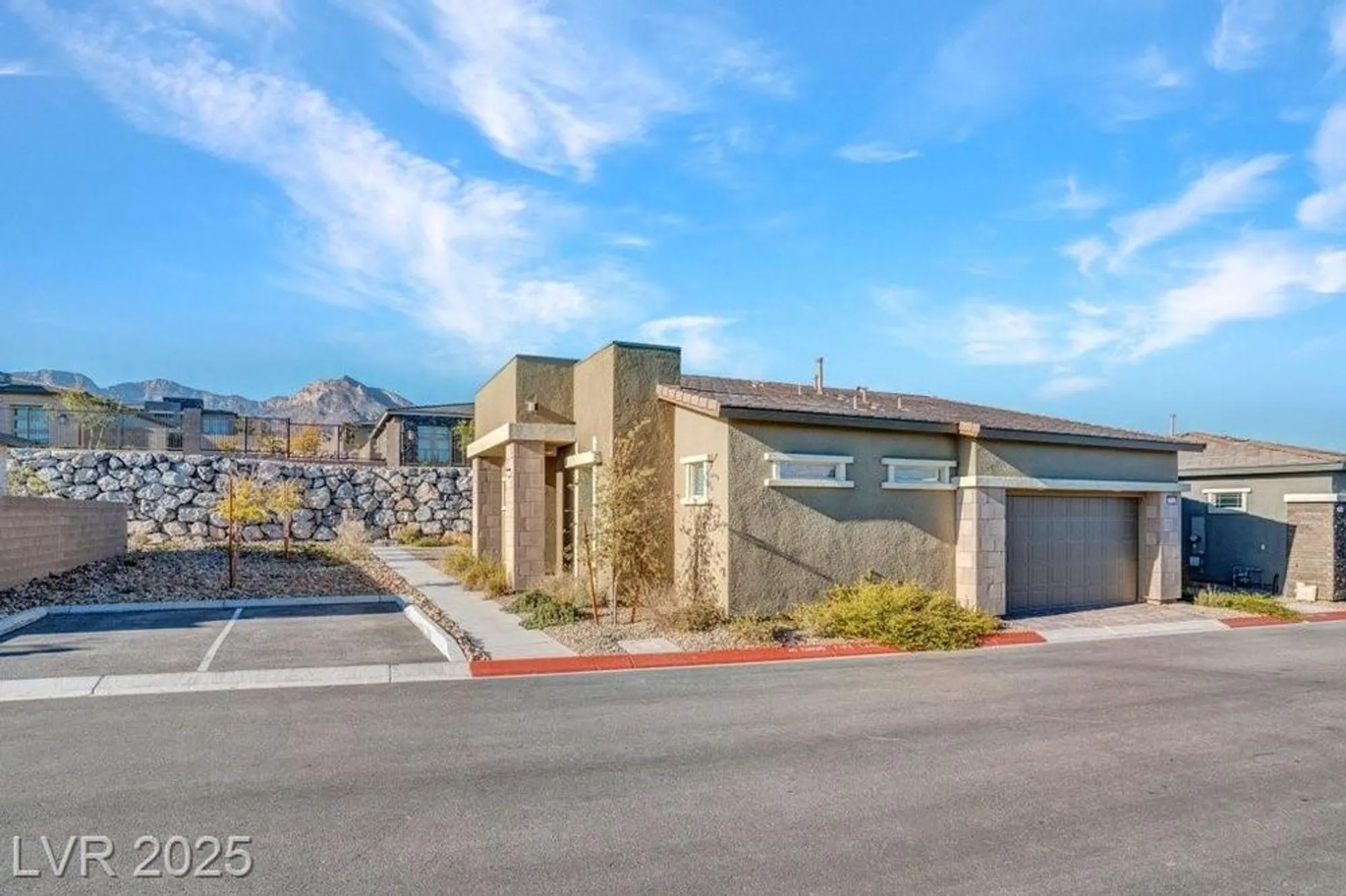 Property Slideshow image 33 of 36 | 925 allister fields ln, Las Vegas, NV, 89138