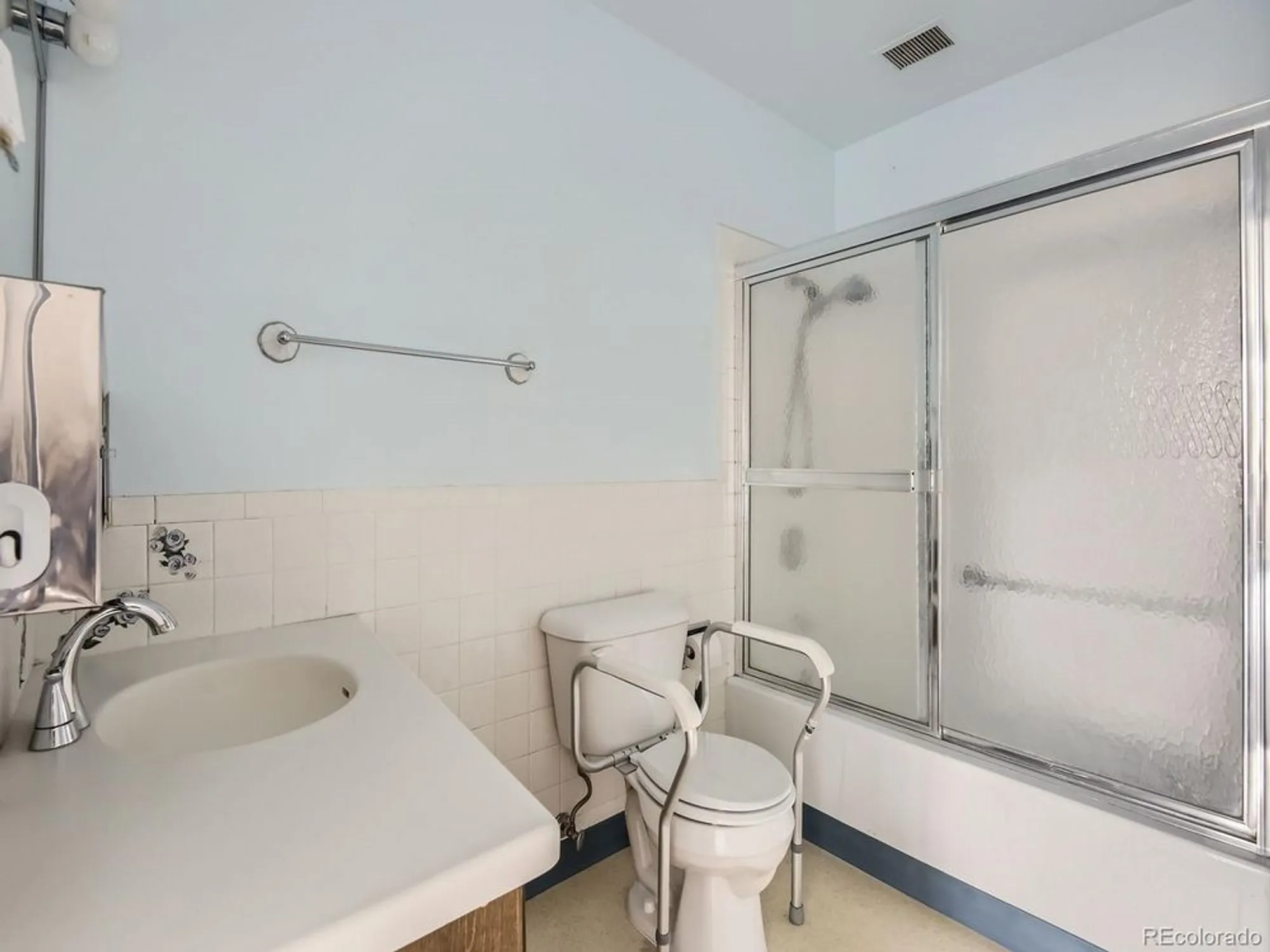 Property Slideshow image 21 of 32 | 625 s alton way 3d, Denver, CO, 80247
