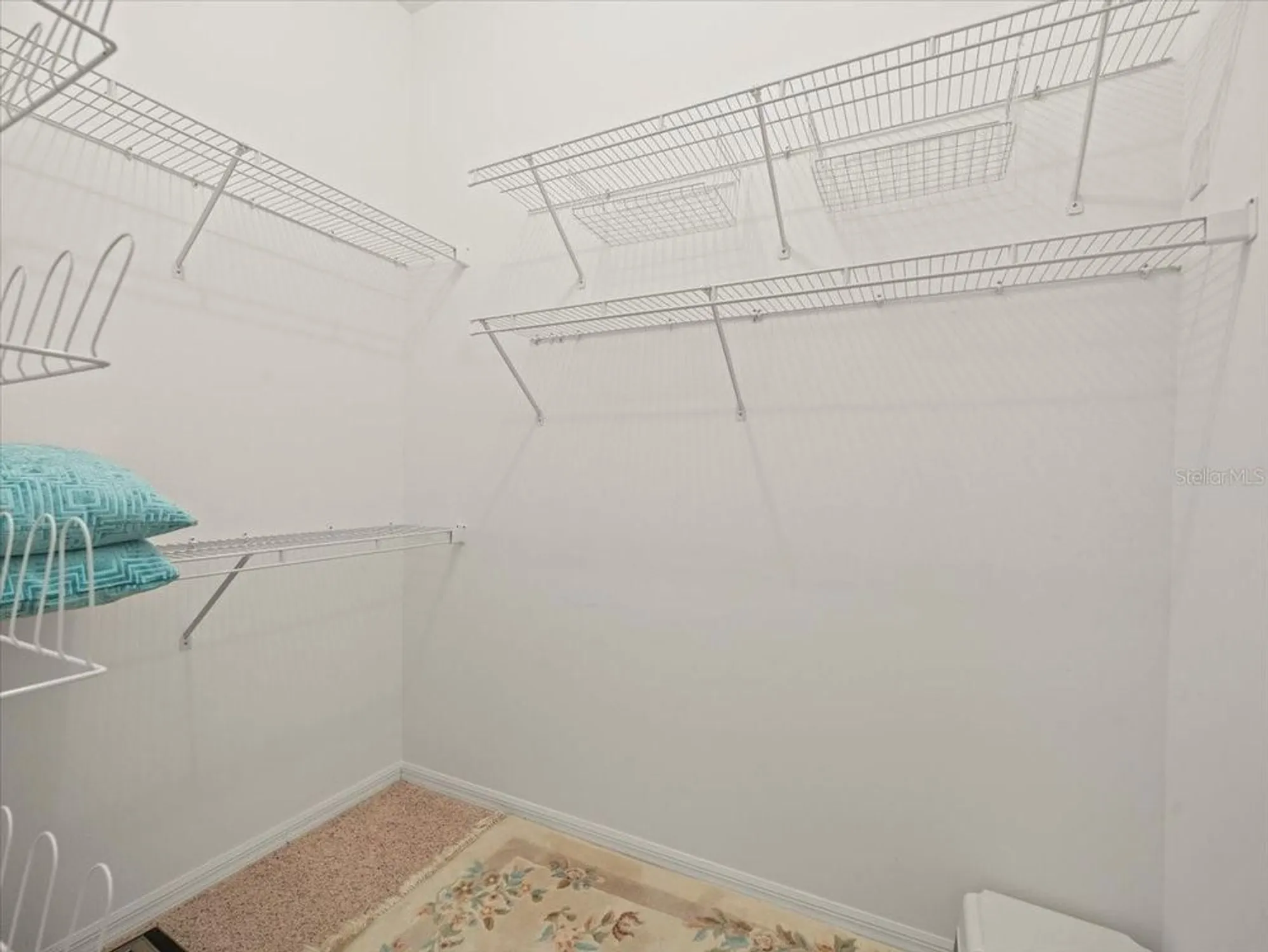 Property Slideshow image 19 of 66 | 9216 tarleton cir, Weeki Wachee, FL, 34613