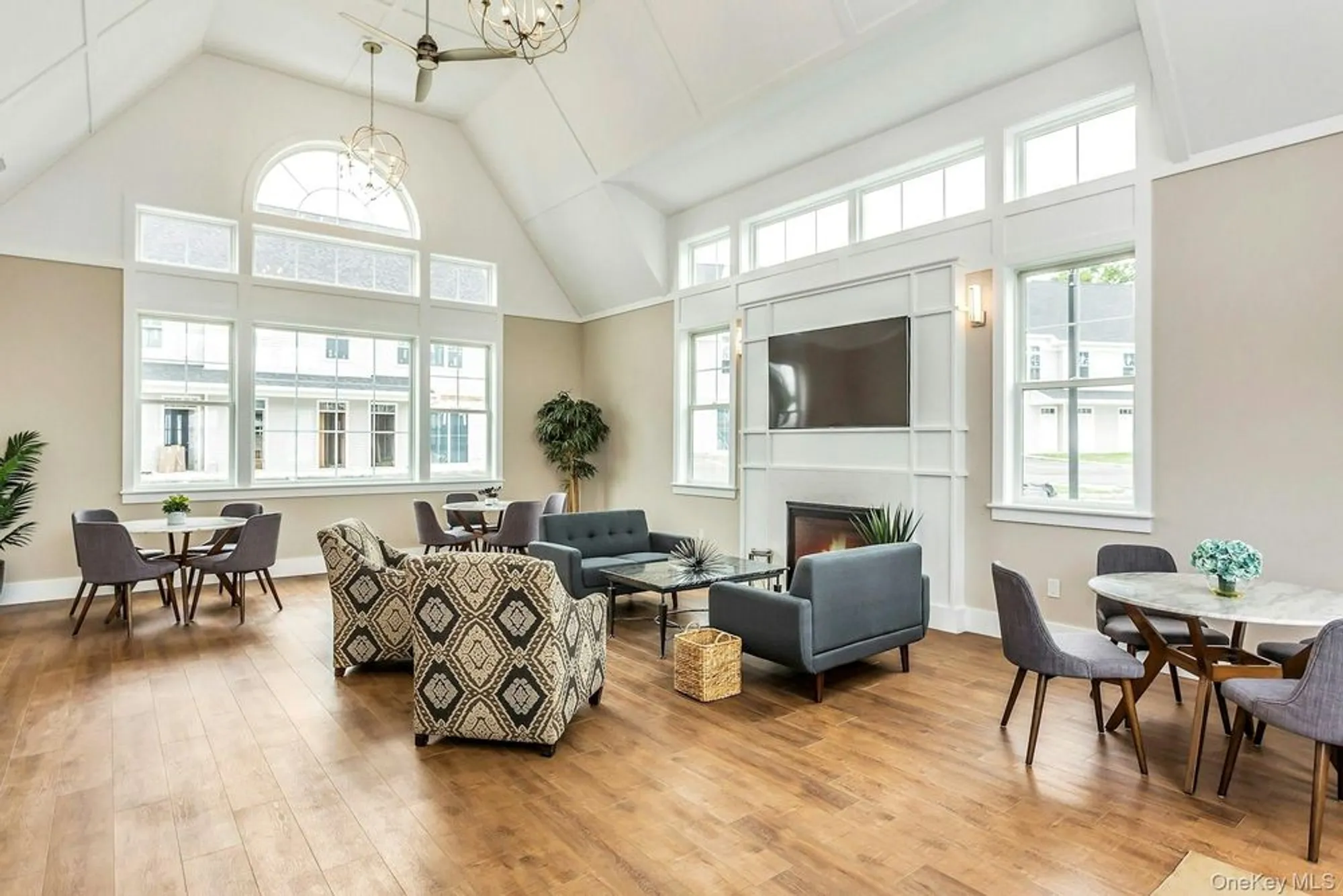 Property Slideshow image 16 of 19 | 512 breton way, Glen Cove, NY, 11542