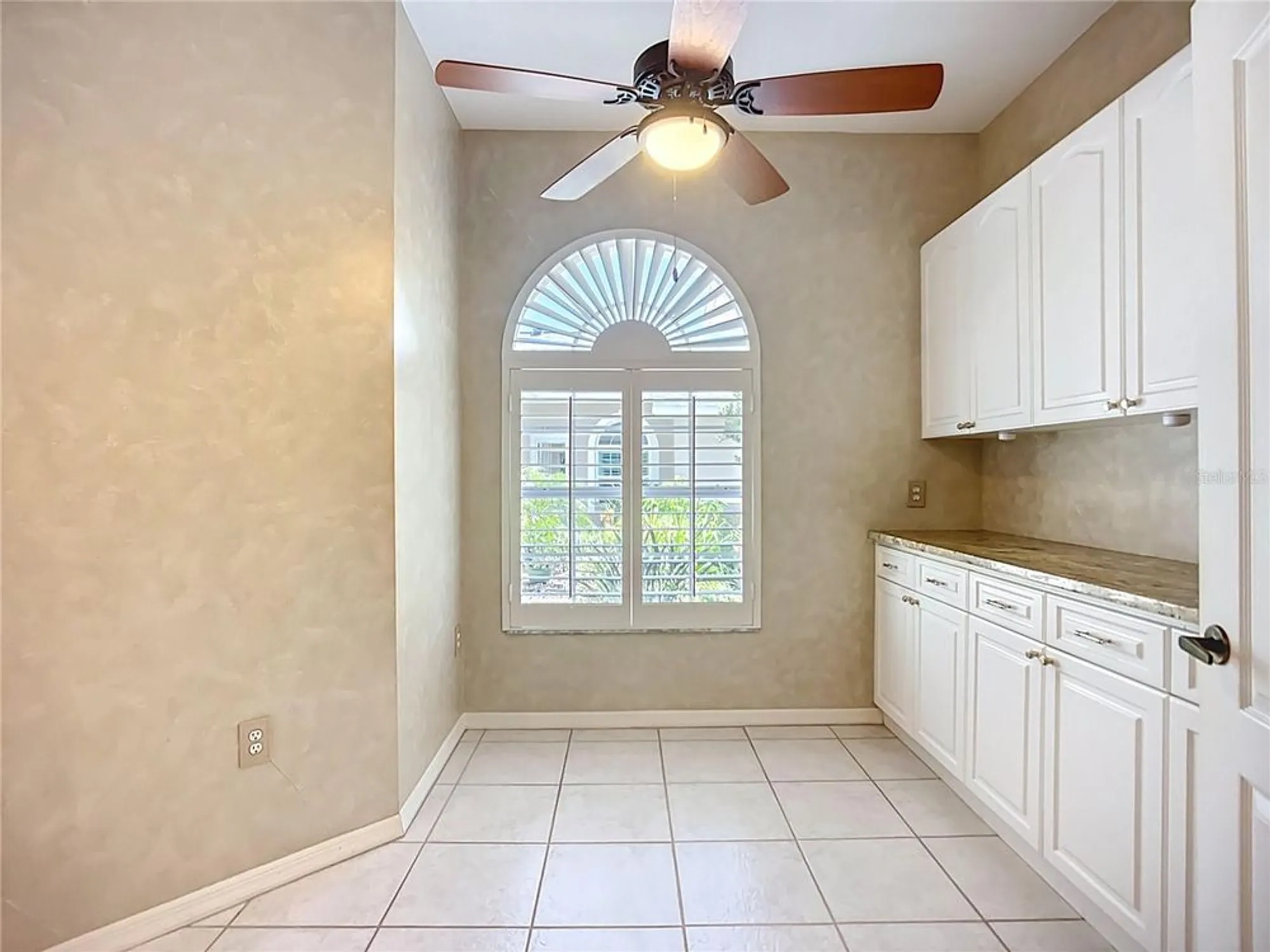 Property Slideshow image 15 of 64 | 6948 stoneywalk ct, Bradenton, FL, 34203