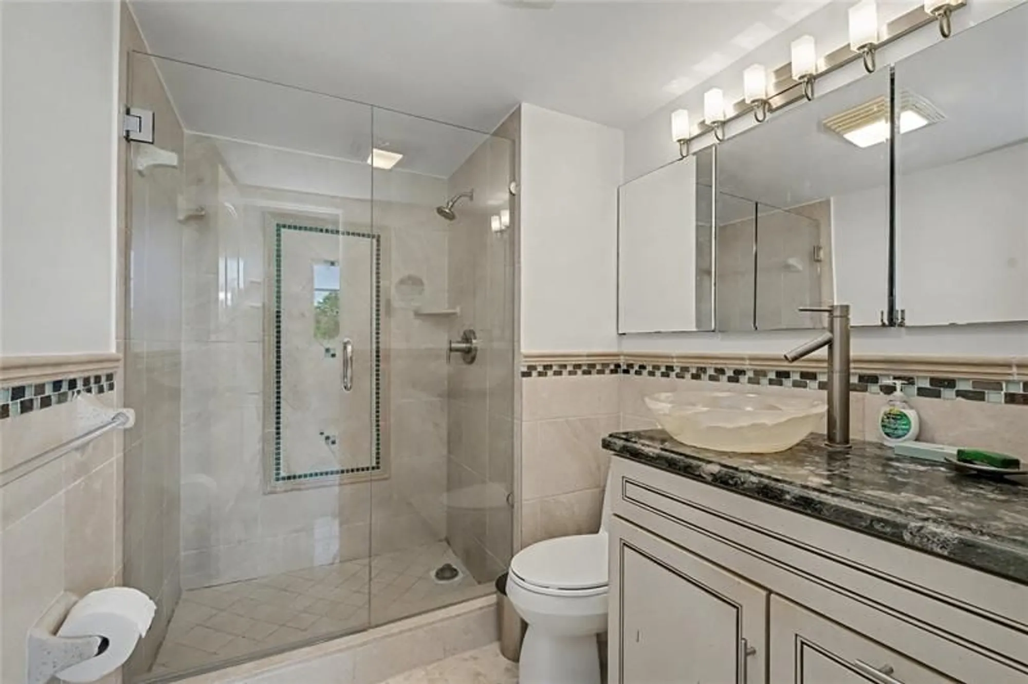 Property Slideshow image 5 of 56 | 9320 s hollybrook lake dr 103, Pembroke Pines, FL, 33025