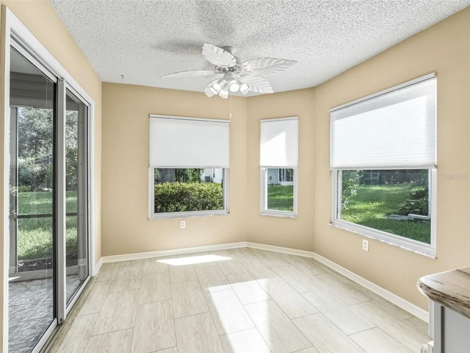 Property Slideshow image 12 of 30 | 721 timbercrest dr, Leesburg, FL, 34748