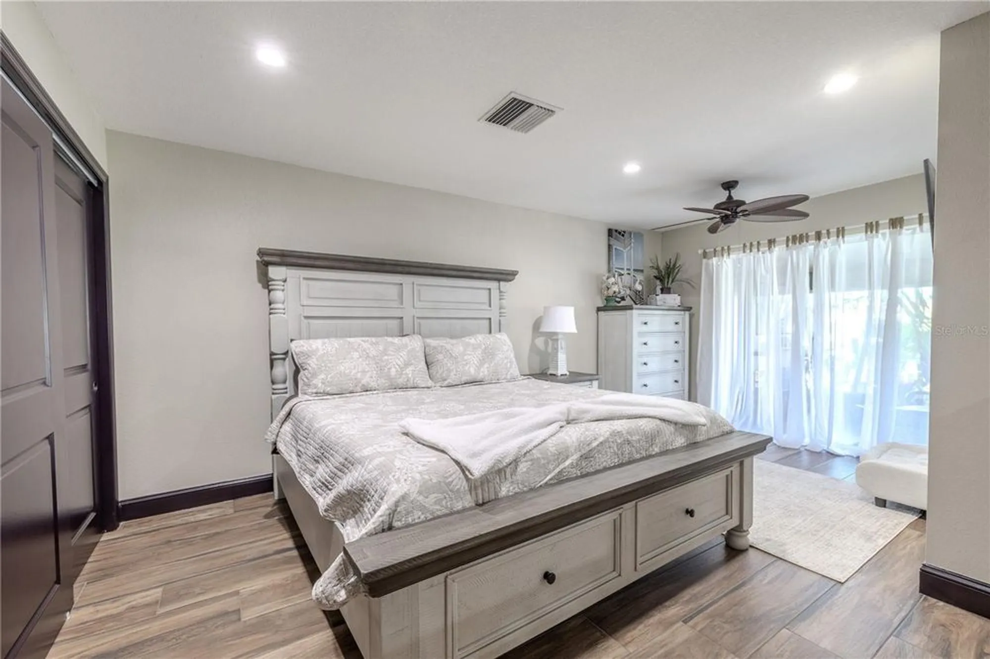 Property Slideshow image 21 of 64 | 345 boca ciega point blvd, Saint Petersburg, FL, 33708