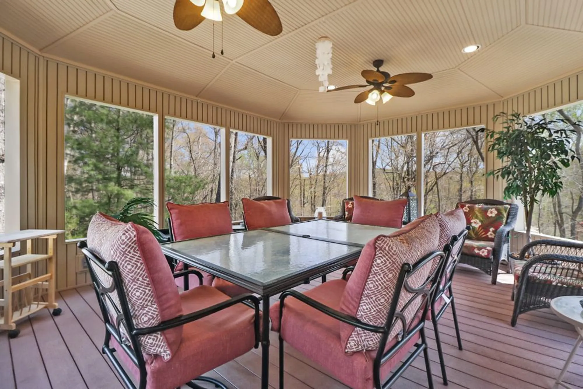 Property Slideshow image 34 of 44 | 10 claremont cir, Crossville, TN, 38558